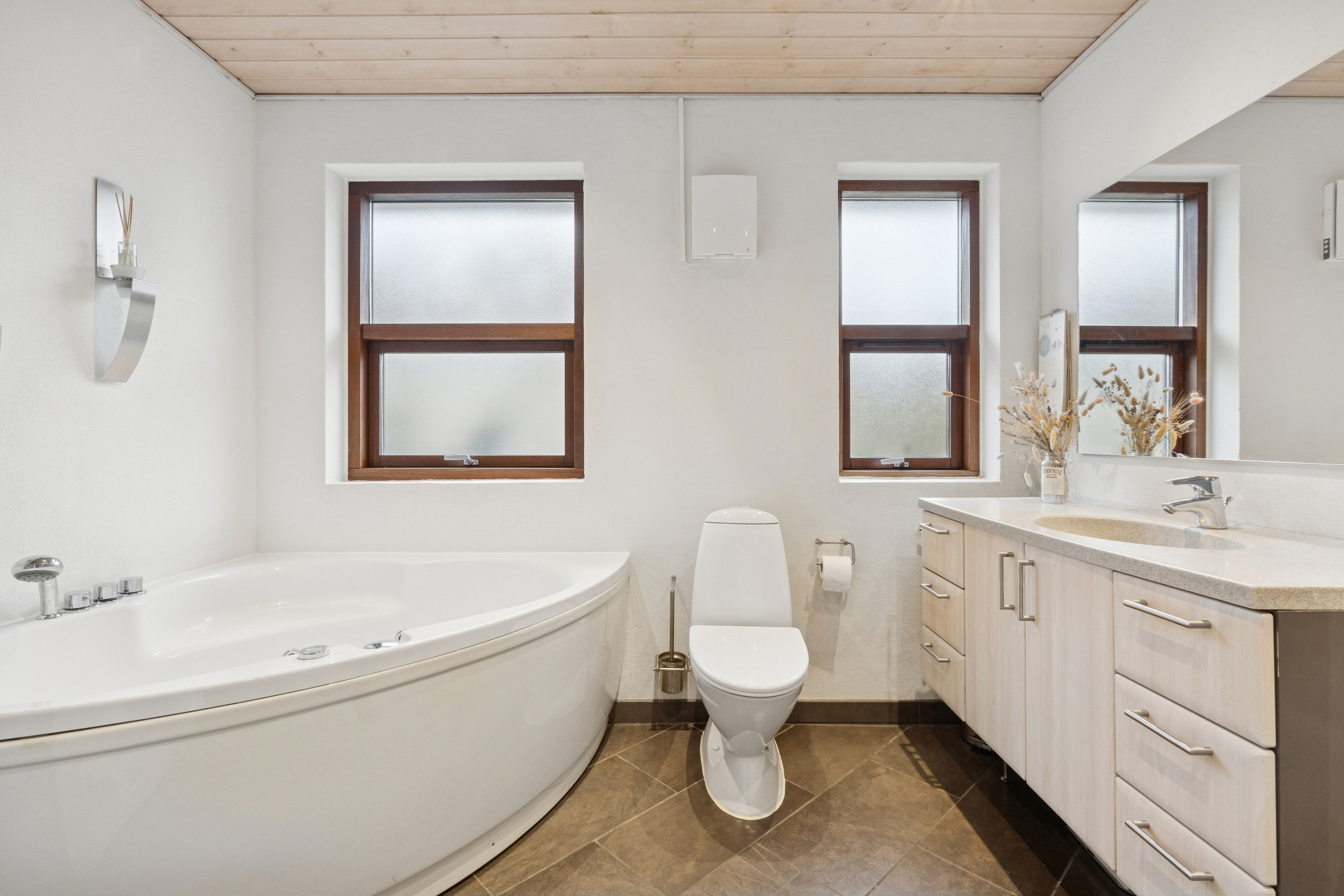 Fremhævet badeværelse billede i fuldskærmstilstand. Billede af Uglesøvej 3D, 8600 Silkeborg