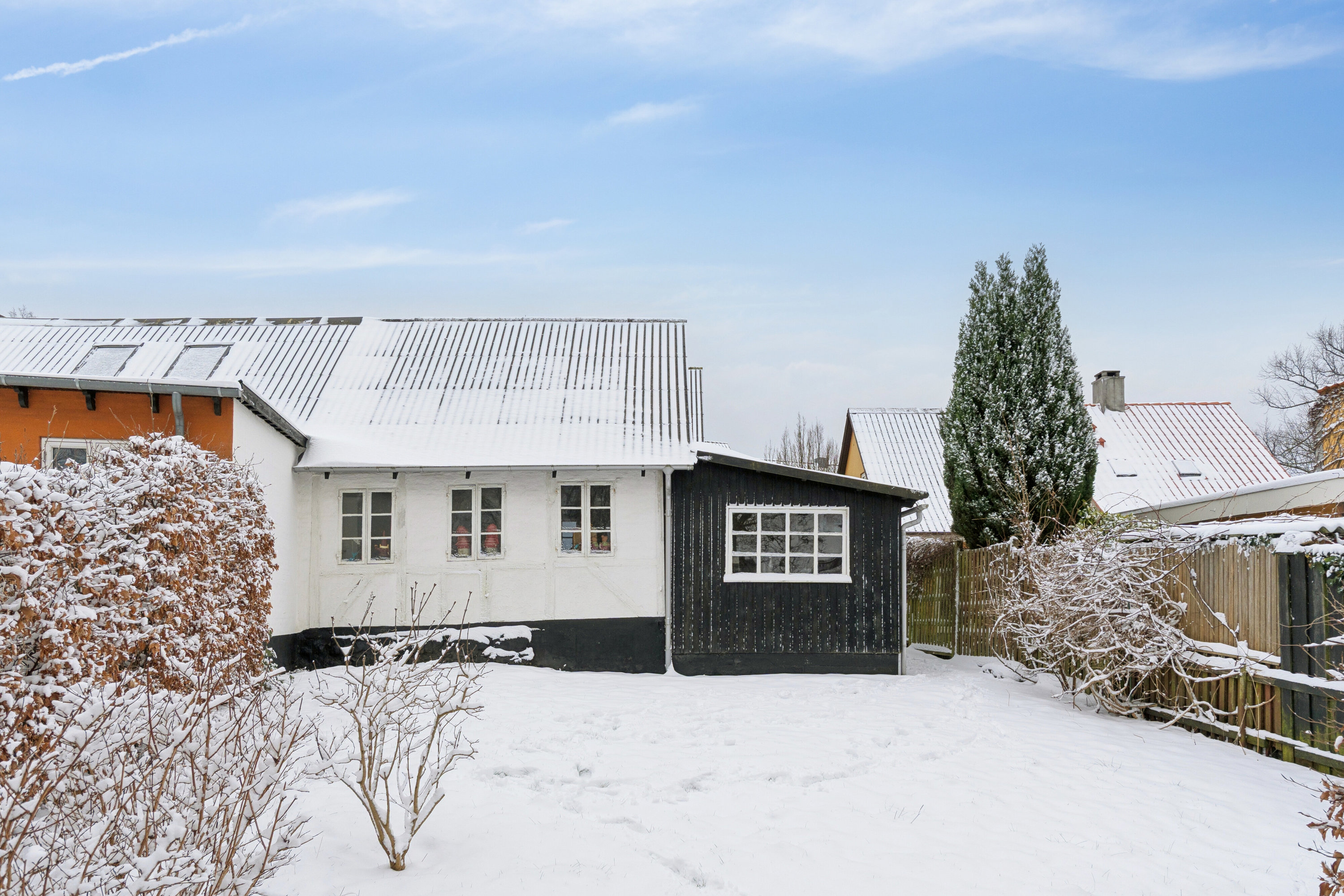 Fremhævet udendørs billede i fuldskærmstilstand. Billede af Søgårdsvej 27, 5700 Svendborg