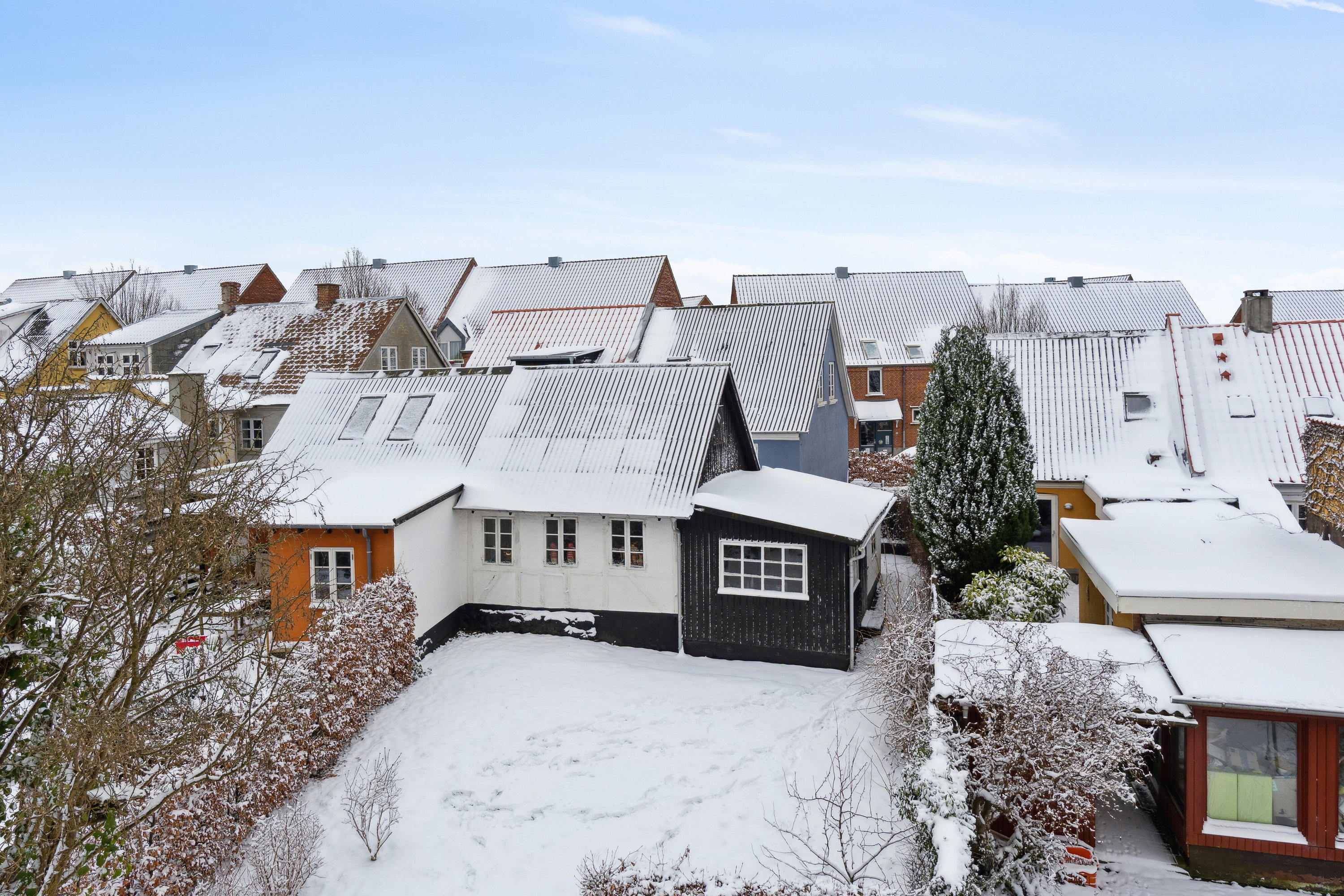Fremhævet udendørs billede i fuldskærmstilstand. Billede af Søgårdsvej 27, 5700 Svendborg