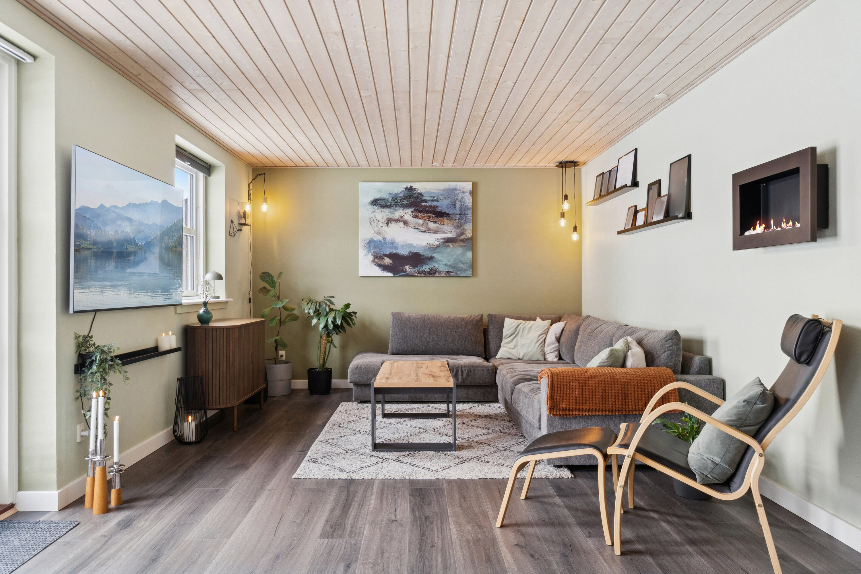 Fremhævet stue billede i fuldskærmstilstand. Billede af Saturnvej 24, 4200 Slagelse