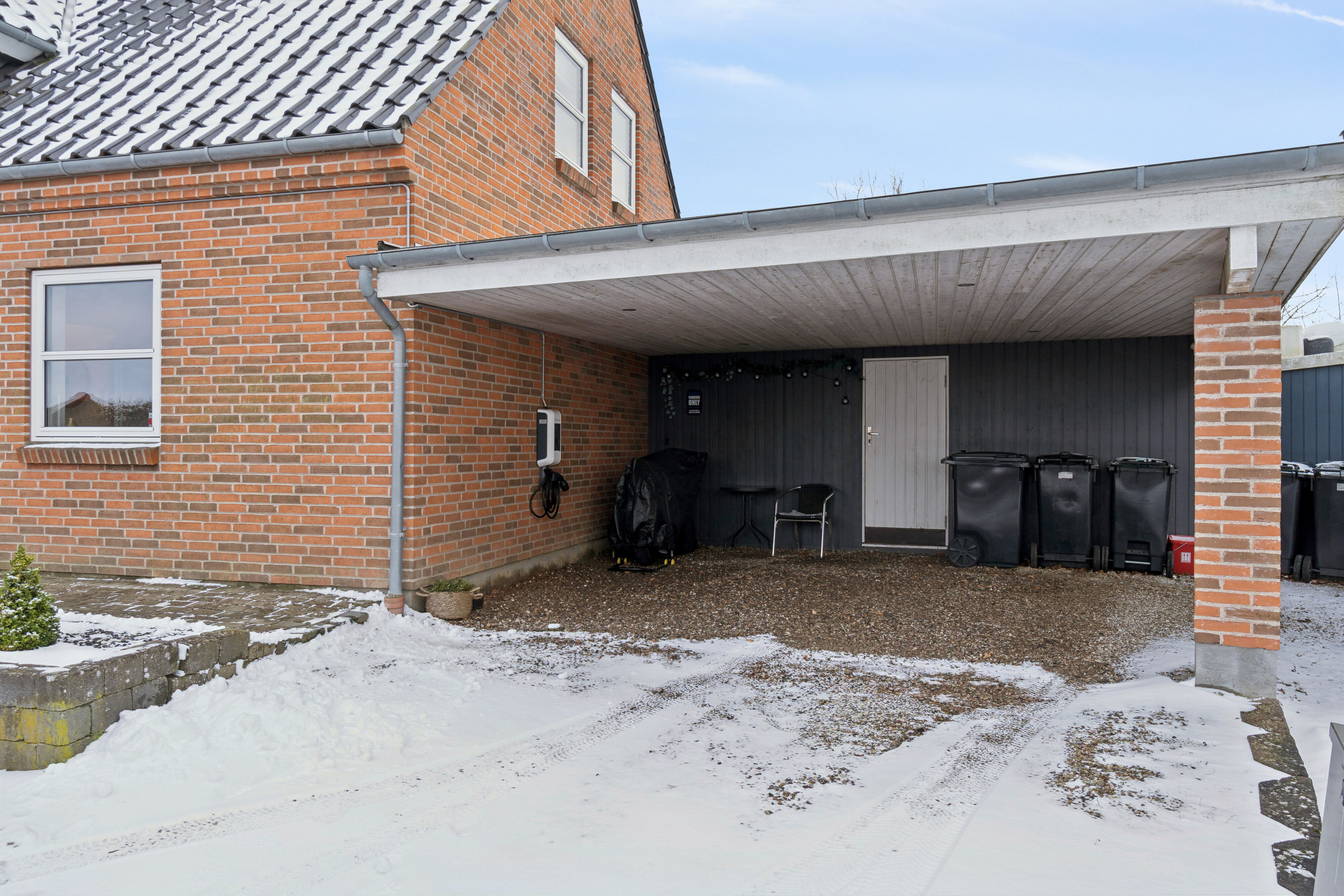 Fremhævet set fra vejen billede i fuldskærmstilstand. Billede af Saturnvej 24, 4200 Slagelse