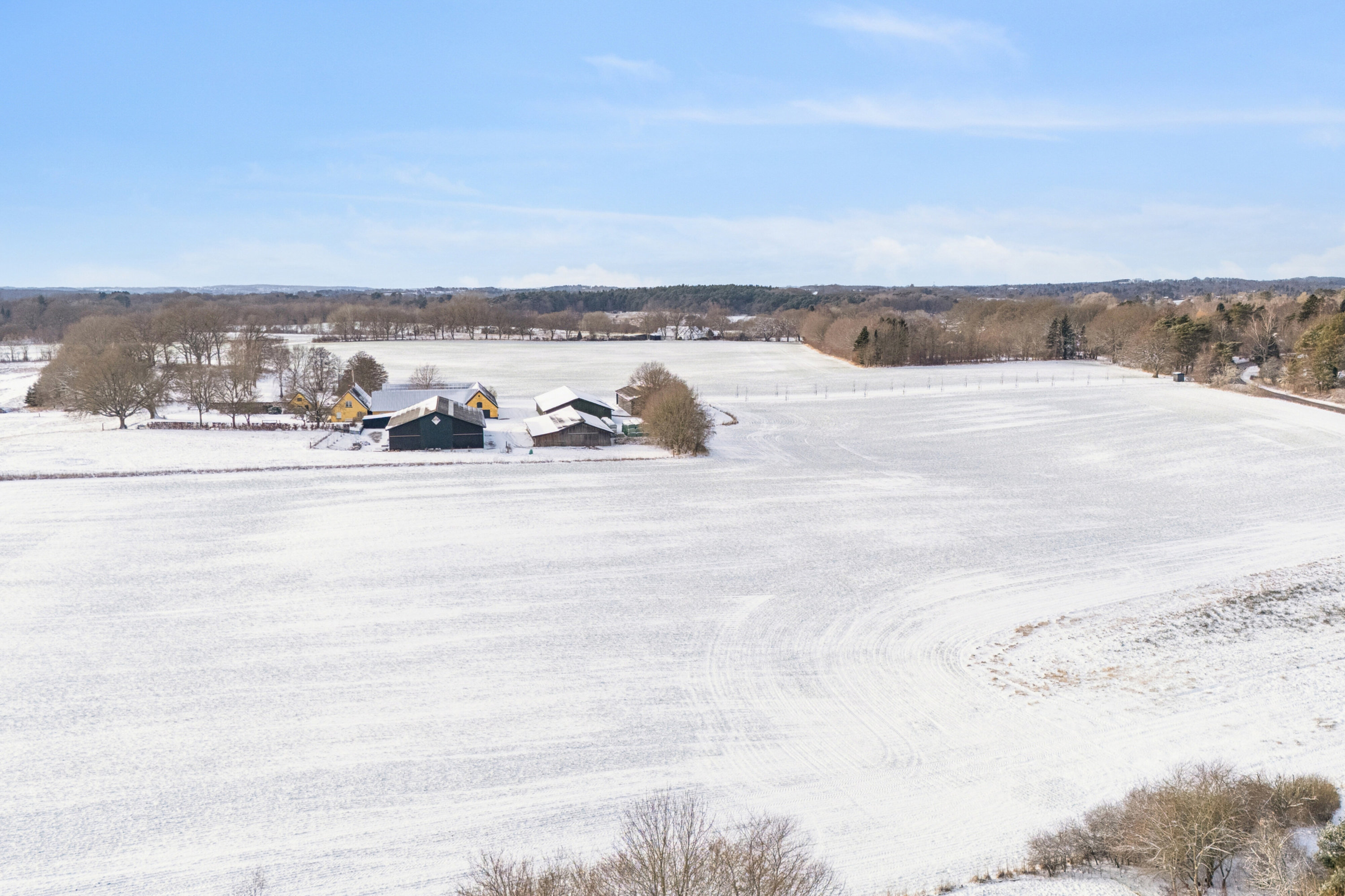 Fremhævet udendørs billede i fuldskærmstilstand. Billede af Hybenvej 24, 3100 Hornbæk