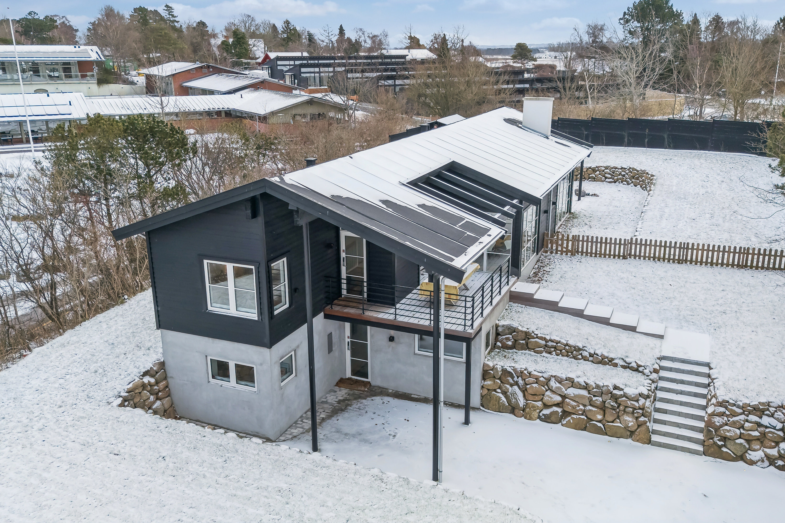 Fremhævet luftfoto billede i fuldskærmstilstand. Billede af Solskrænten 1, Strand Esbønderup, 3250 Gilleleje