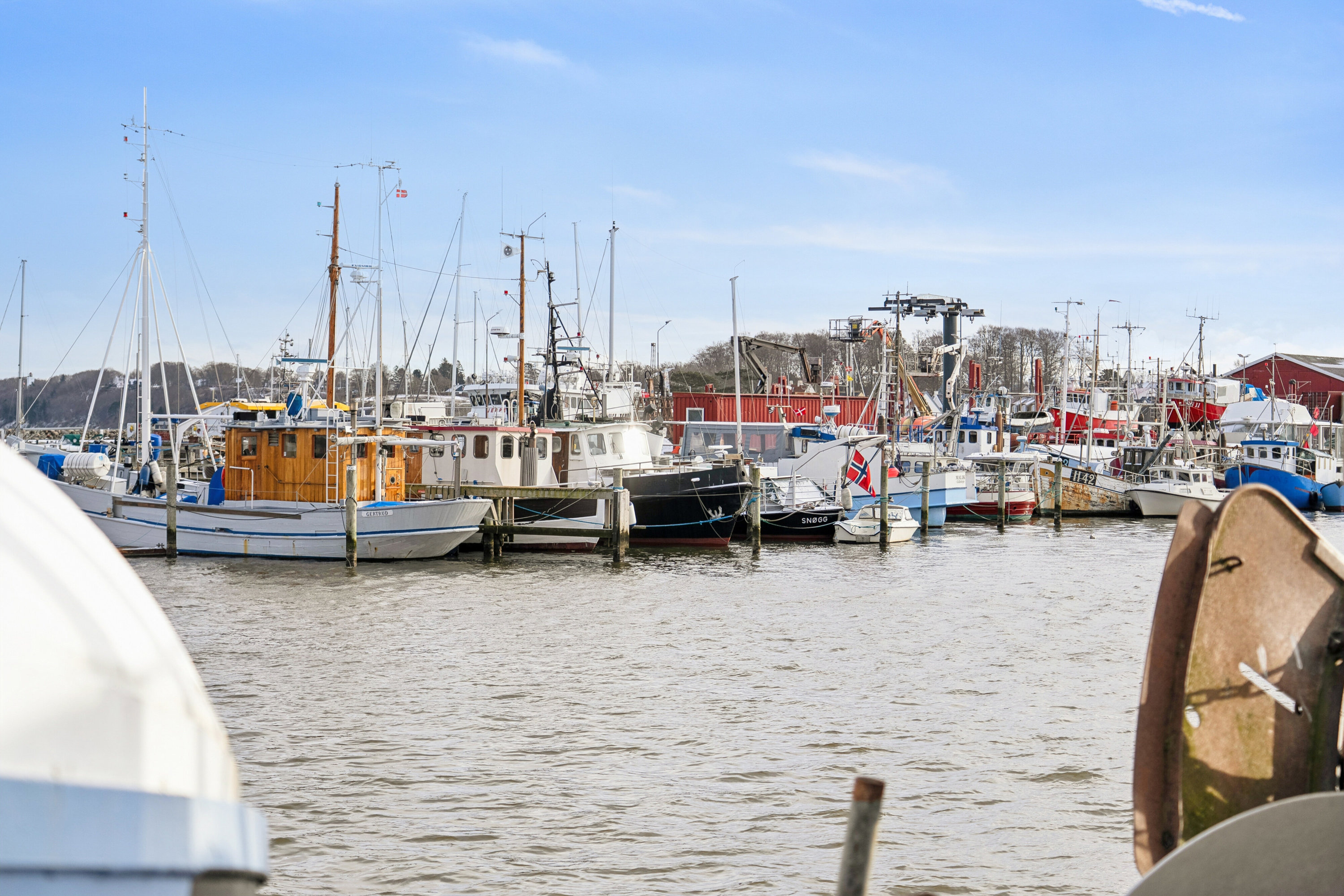 Fremhævet omgivelser billede i fuldskærmstilstand. Billede af Solskrænten 1, Strand Esbønderup, 3250 Gilleleje