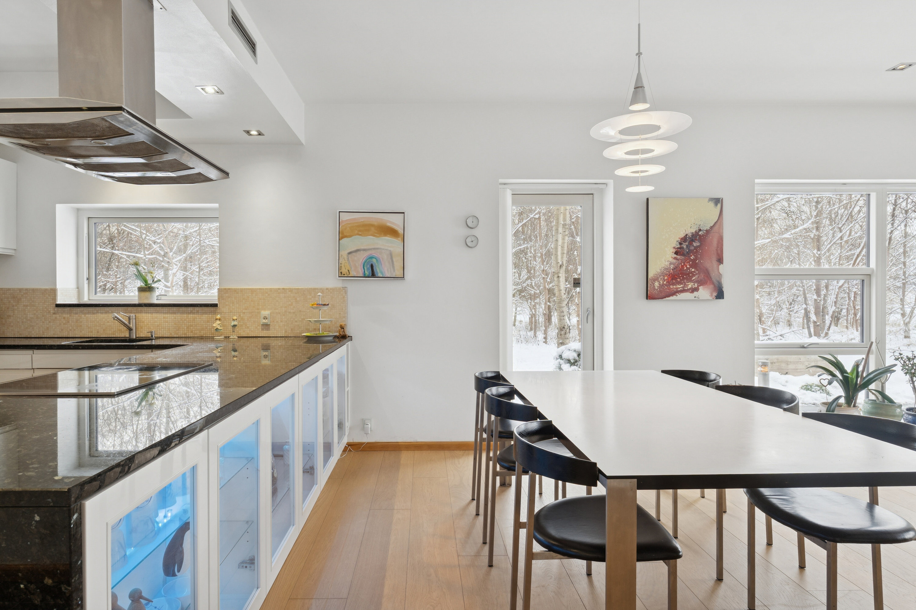 Fremhævet spisestue billede i fuldskærmstilstand. Billede af Stisager 88A, 2600 Glostrup