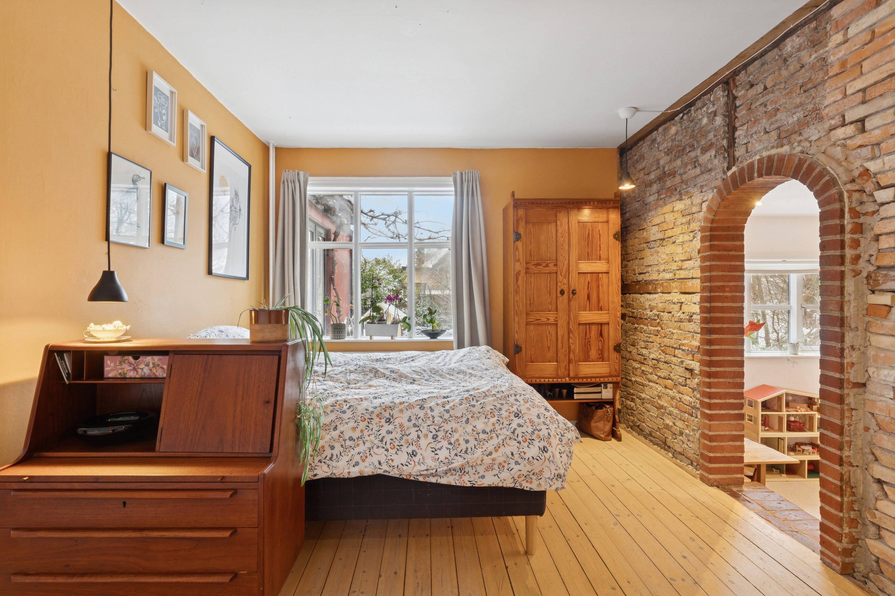 Fremhævet soveværelse billede i fuldskærmstilstand. Billede af Jyllingevej 175, 2610 Rødovre