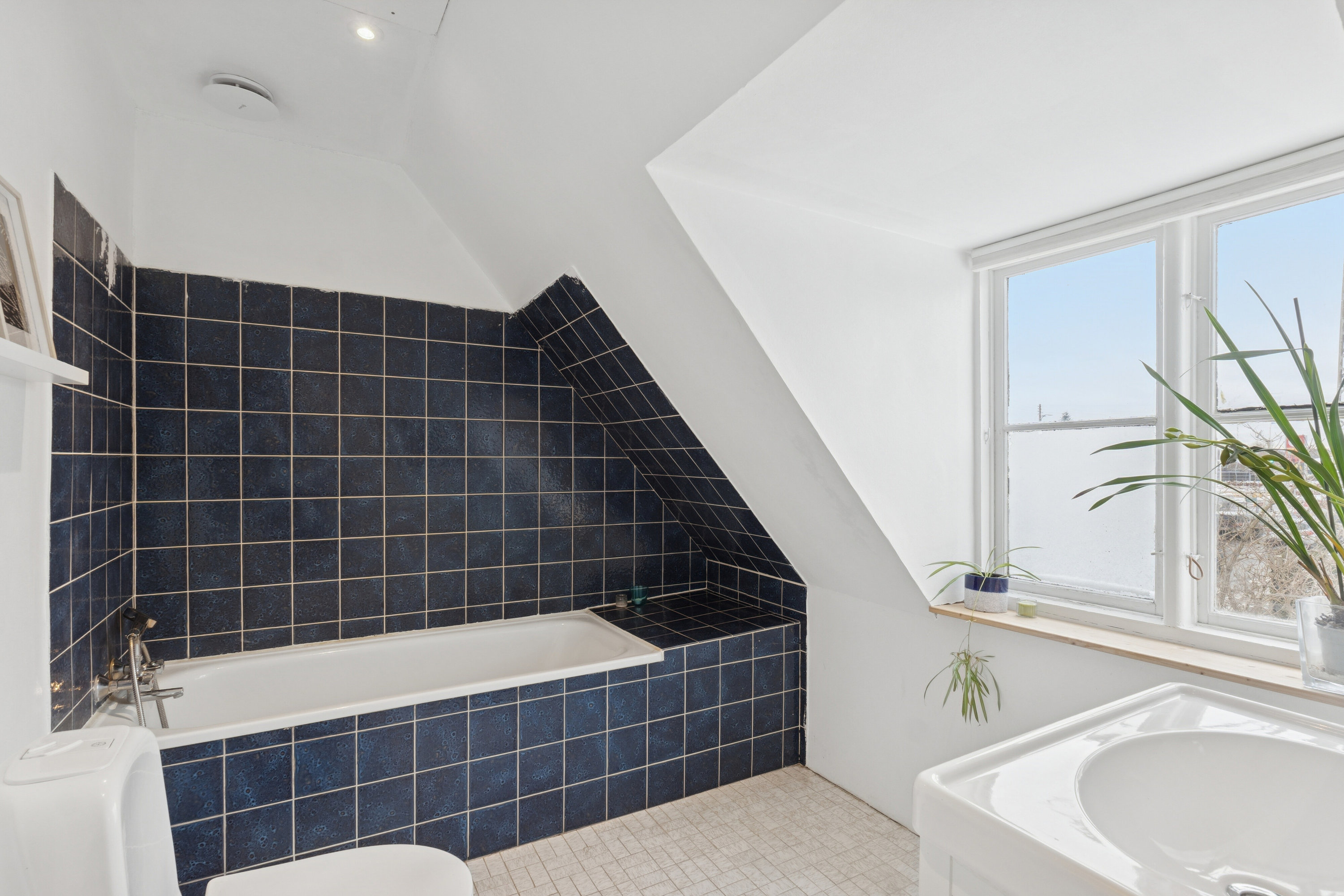 Fremhævet badeværelse billede i fuldskærmstilstand. Billede af Jyllingevej 175, 2610 Rødovre