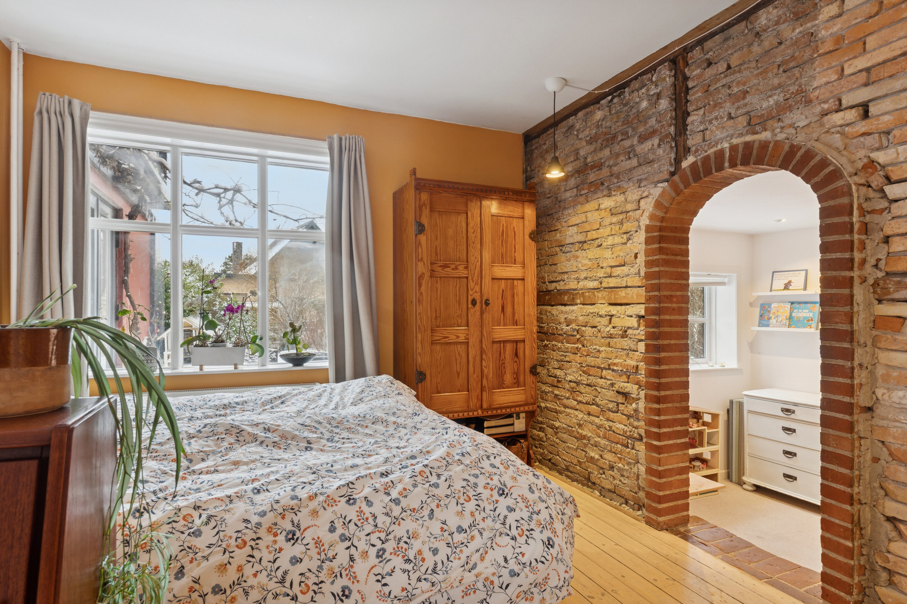 Fremhævet soveværelse billede i fuldskærmstilstand. Billede af Jyllingevej 175, 2610 Rødovre