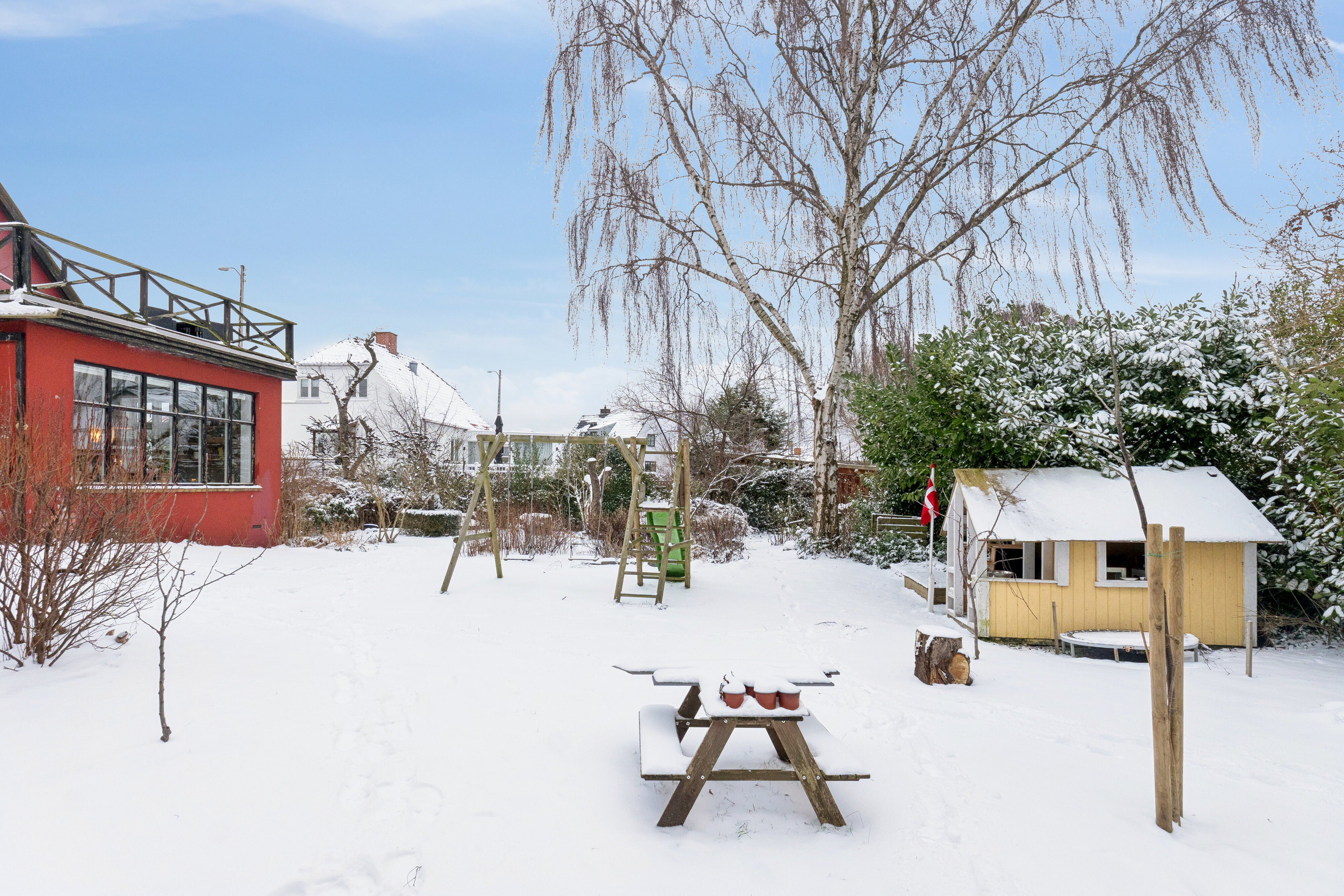 Fremhævet terrasse billede i fuldskærmstilstand. Billede af Jyllingevej 175, 2610 Rødovre