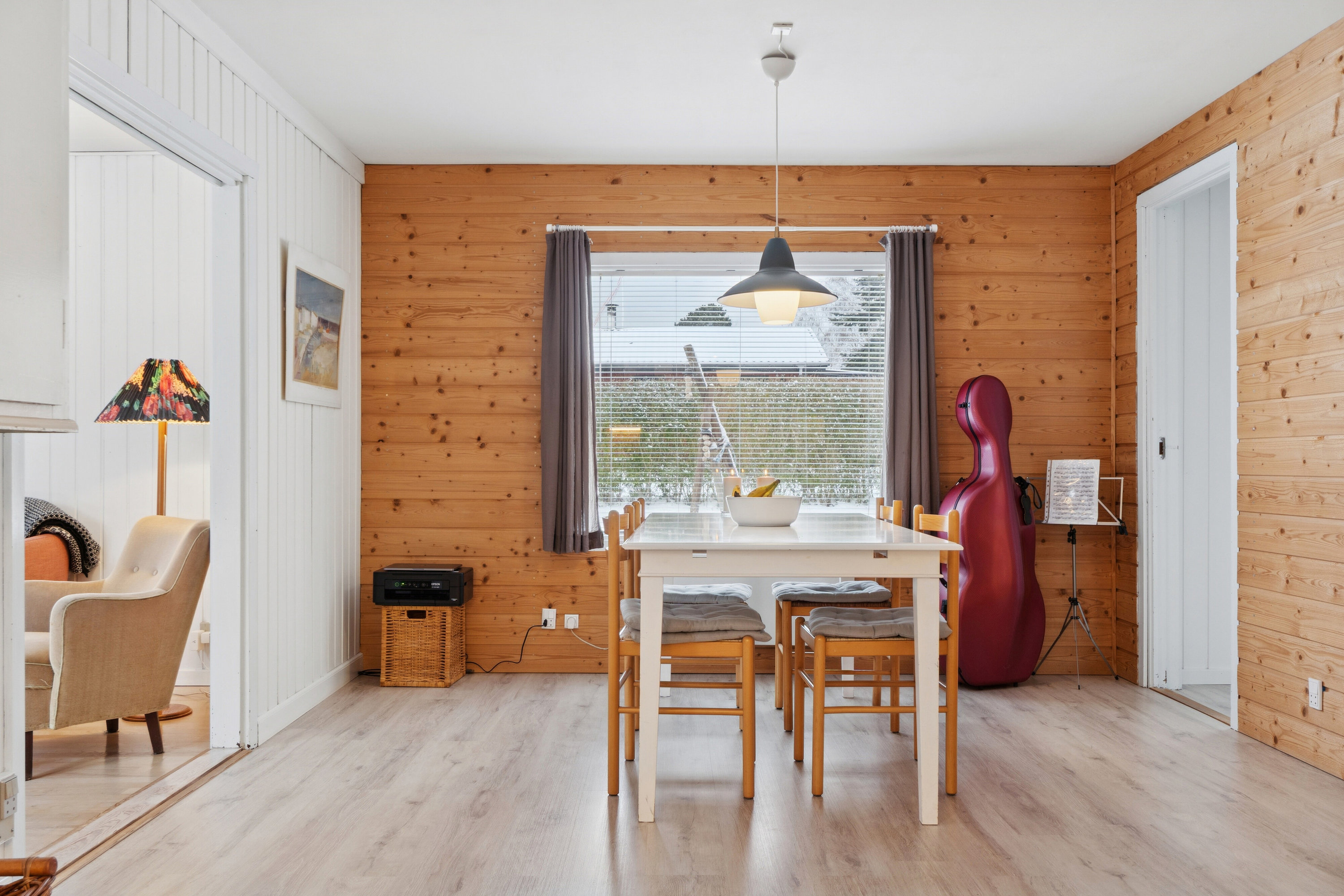 Fremhævet spisestue billede i fuldskærmstilstand. Billede af Ørnevænget 60, Vellerup, 4050 Skibby