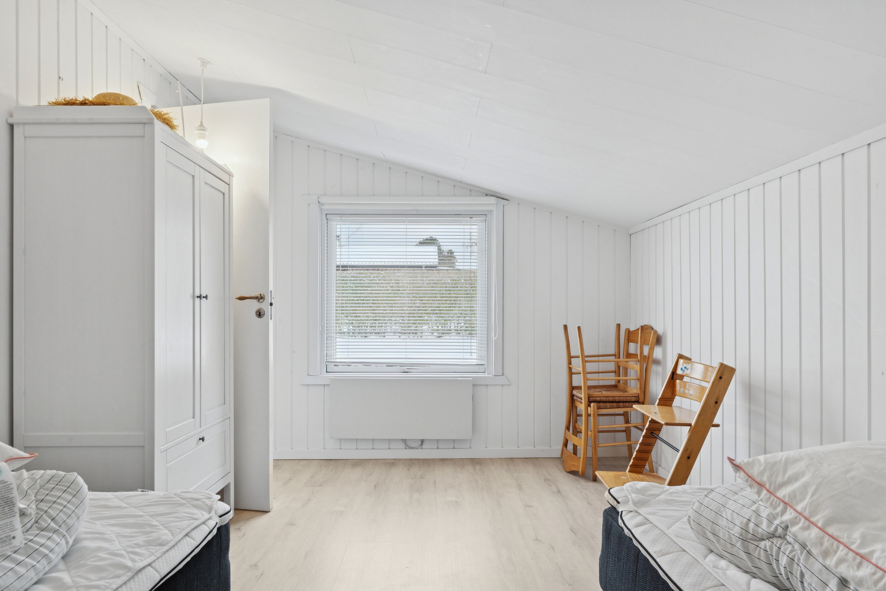 Fremhævet soveværelse billede i fuldskærmstilstand. Billede af Ørnevænget 60, Vellerup, 4050 Skibby