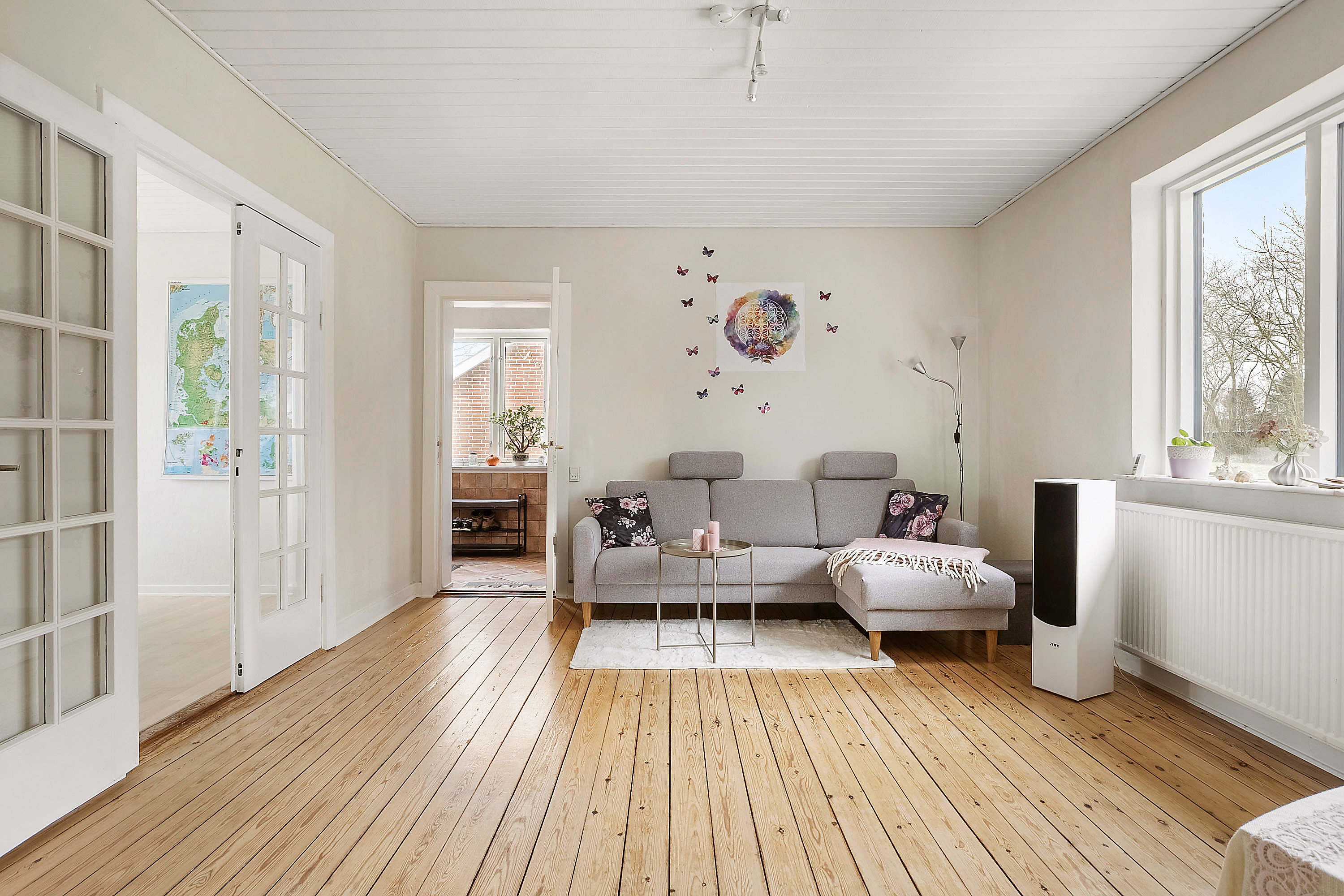 Fremhævet stue billede i fuldskærmstilstand. Billede af Kraghøjvej 10, Skjold, 7130 Juelsminde