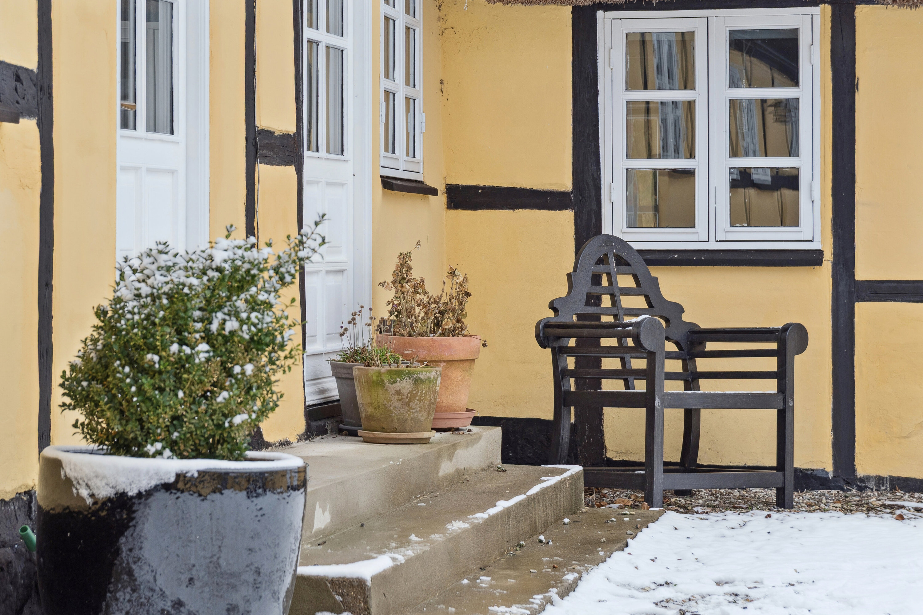 Fremhævet set fra haven billede i fuldskærmstilstand. Billede af Kattinge Bygade 3A, Kattinge, 4000 Roskilde