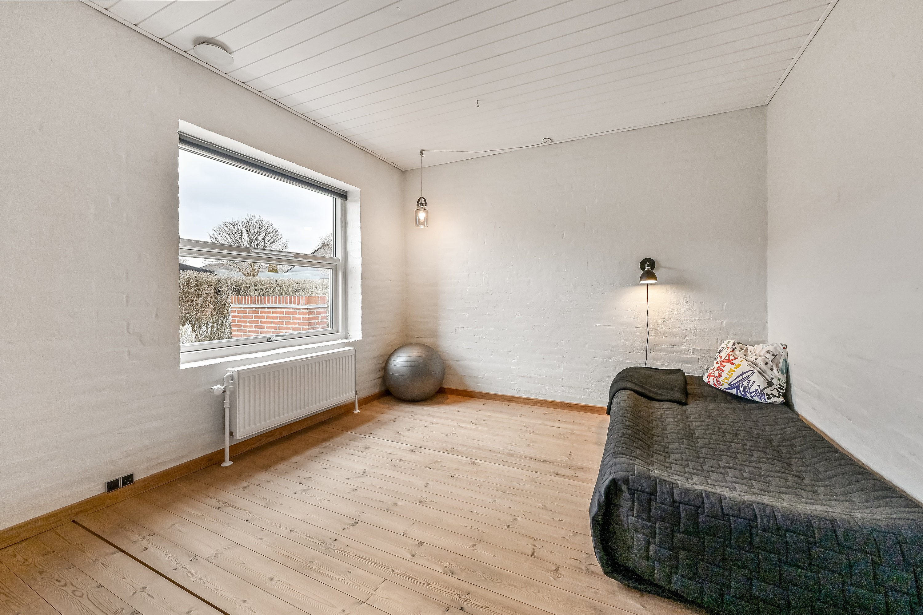 Fremhævet værelse billede i fuldskærmstilstand. Billede af Præstegårdvænget 19, 7451 Sunds