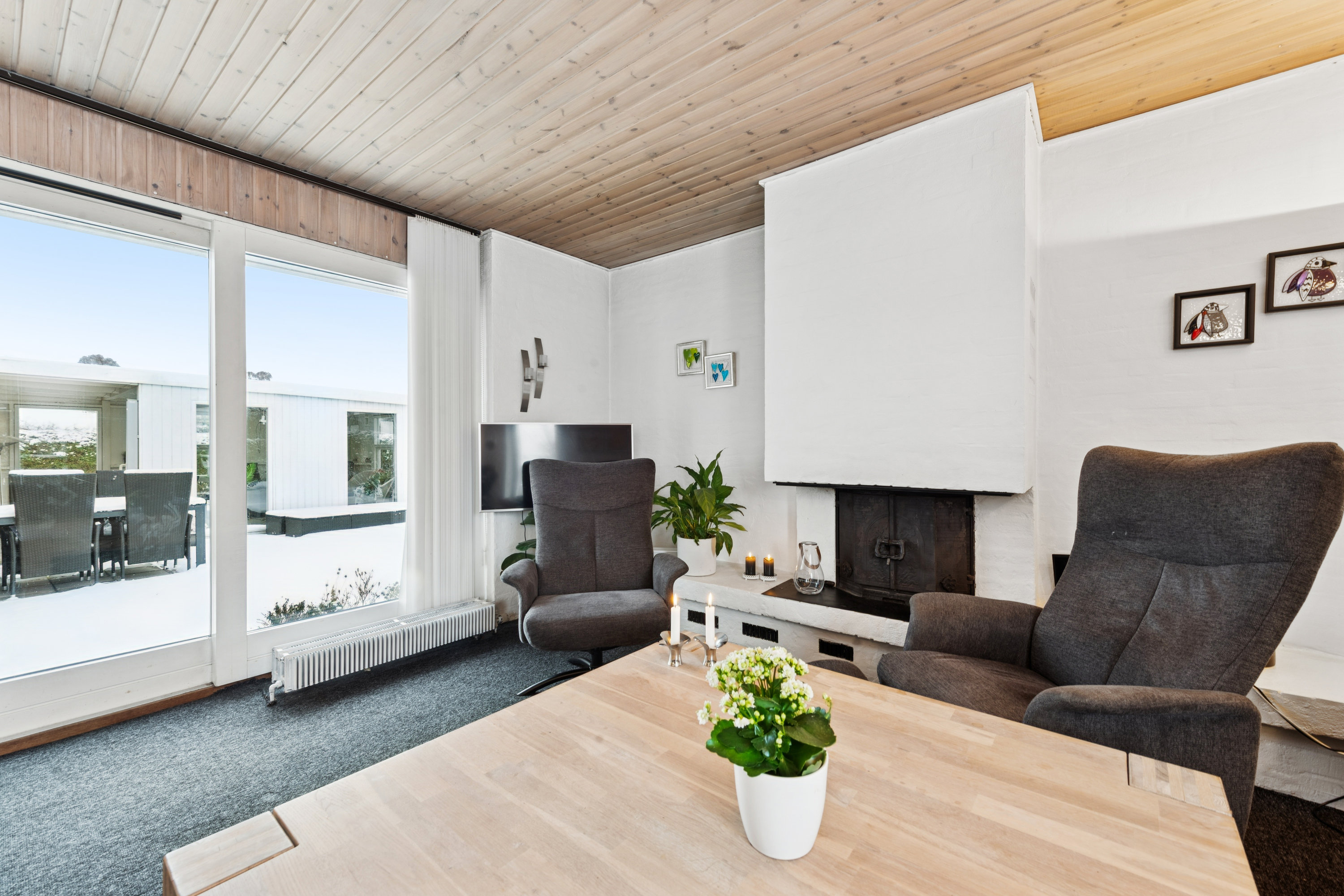 Fremhævet stue billede i fuldskærmstilstand. Billede af Hinbjerg 137, 2690 Karlslunde