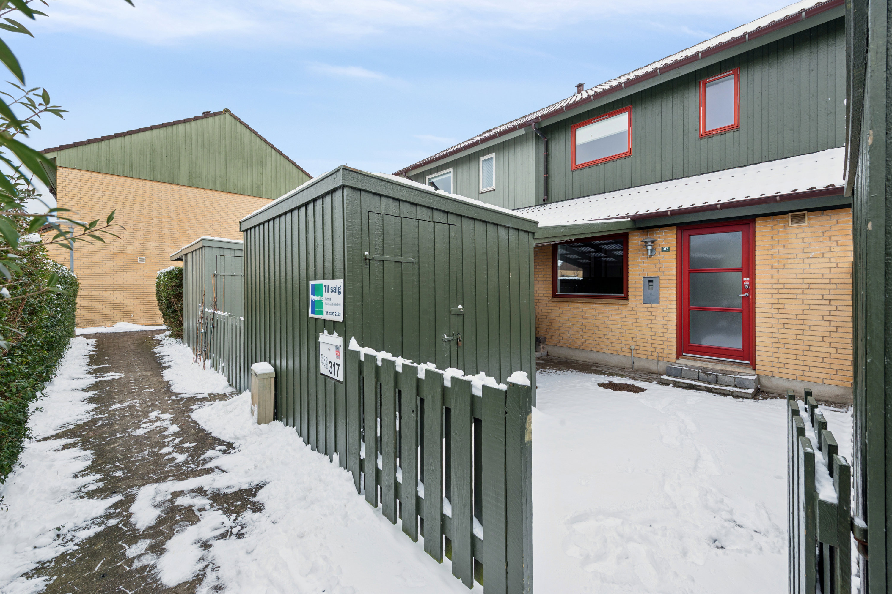 Fremhævet forhave billede i fuldskærmstilstand. Billede af Grønnegården 317, 2670 Greve