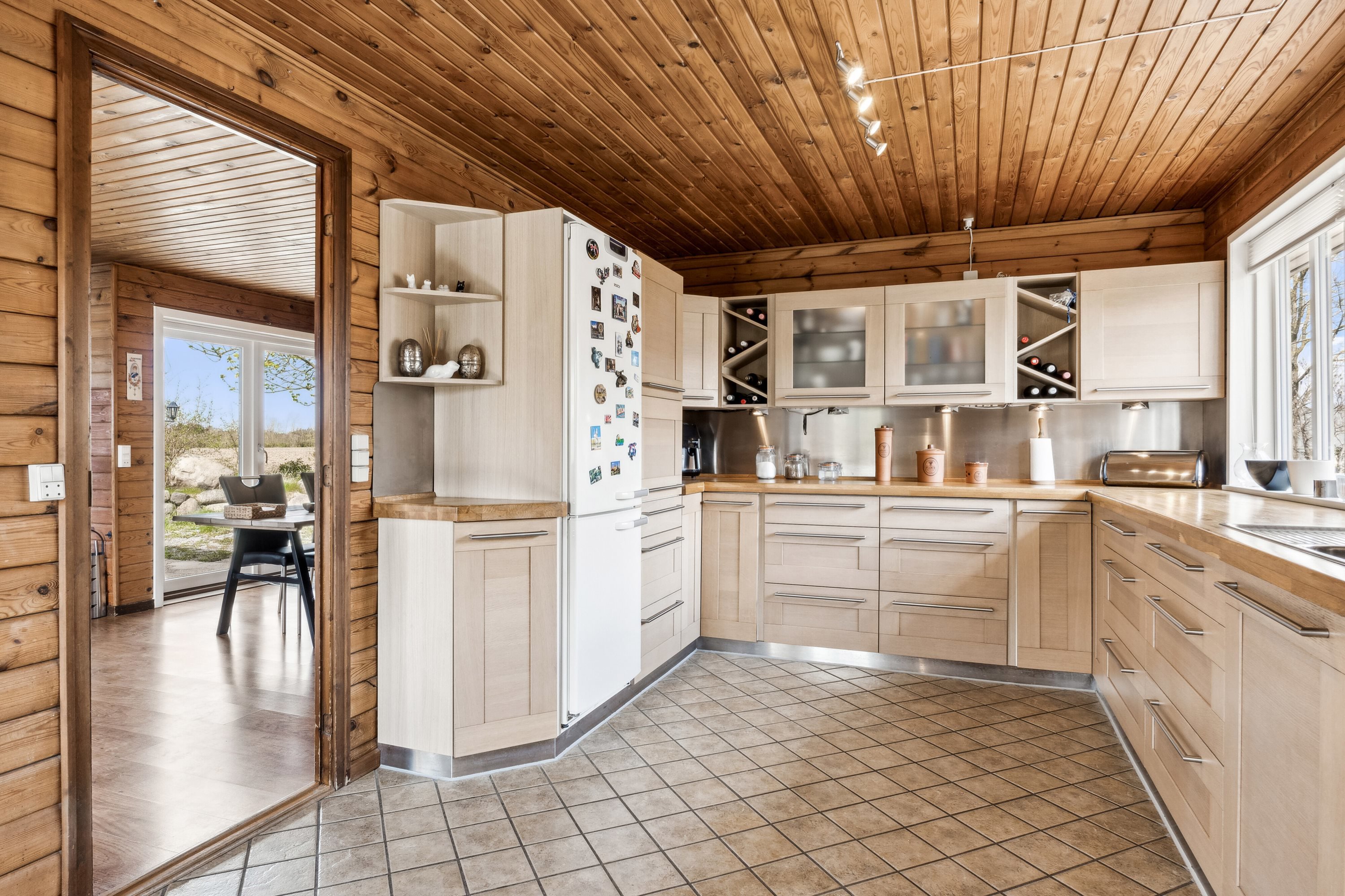 Fremhævet  billede i fuldskærmstilstand. Billede af Skovbovej 1, Sønderskov, 9800 Hjørring