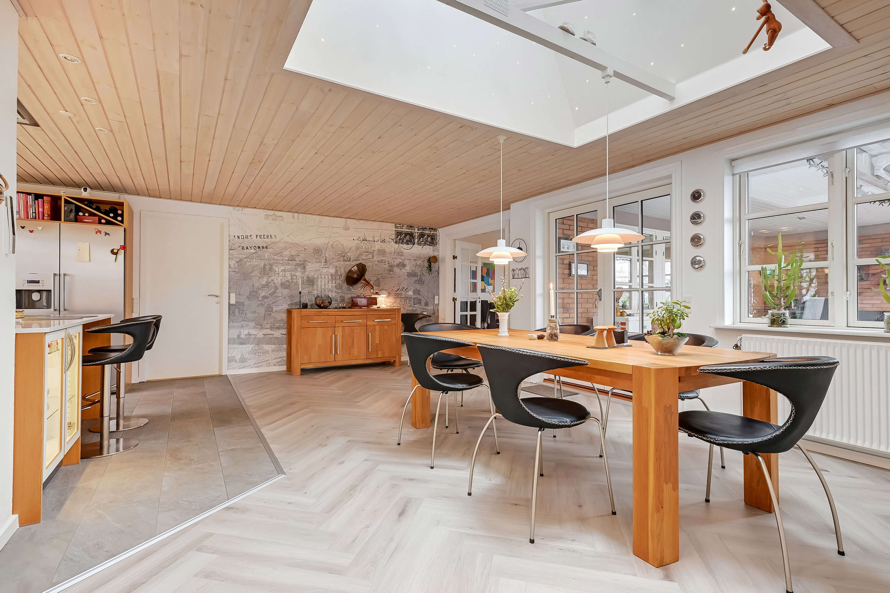 Fremhævet stue billede i fuldskærmstilstand. Billede af Rønnevej 2, 6710 Esbjerg V