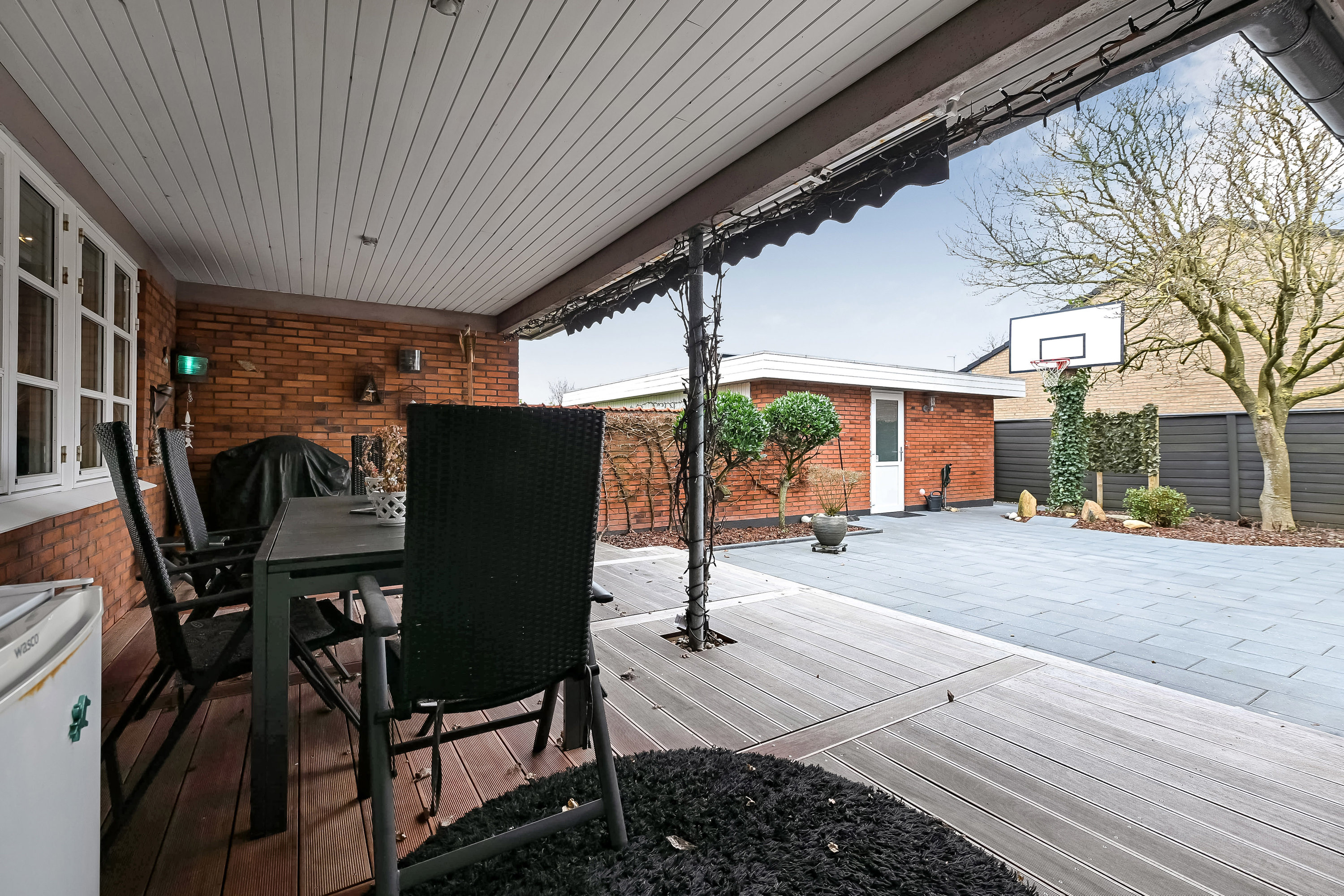 Fremhævet terrasse billede i fuldskærmstilstand. Billede af Rønnevej 2, 6710 Esbjerg V