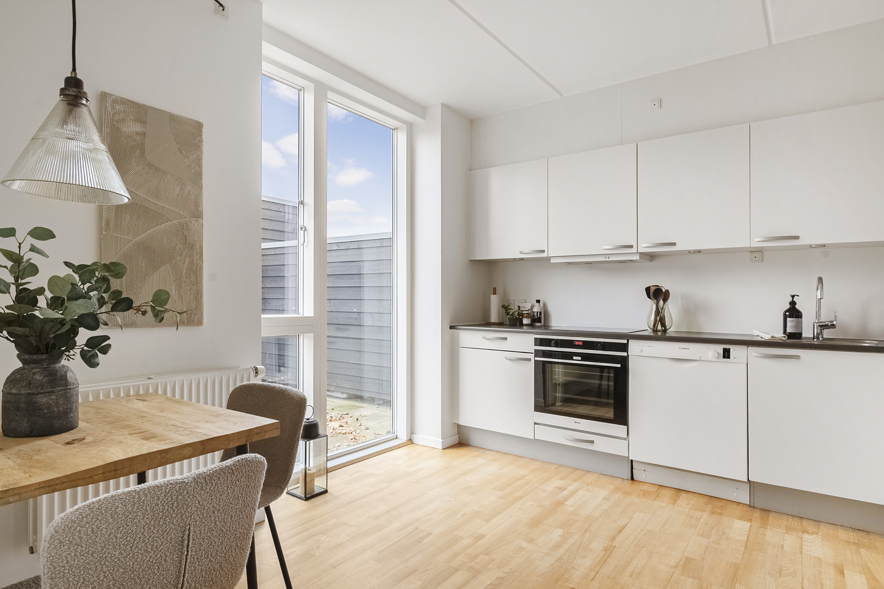 Miniaturebillede 1: køkken. Billede af Gustav Holms Vej 12, Risvangen, 8200 Aarhus N