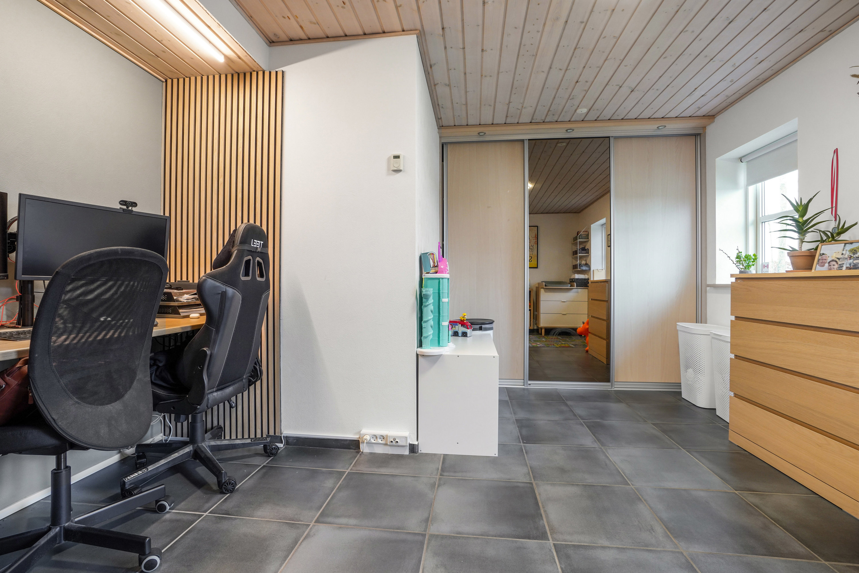 Fremhævet værelse billede i fuldskærmstilstand. Billede af Ådalvej 52, Ildved, 7160 Tørring