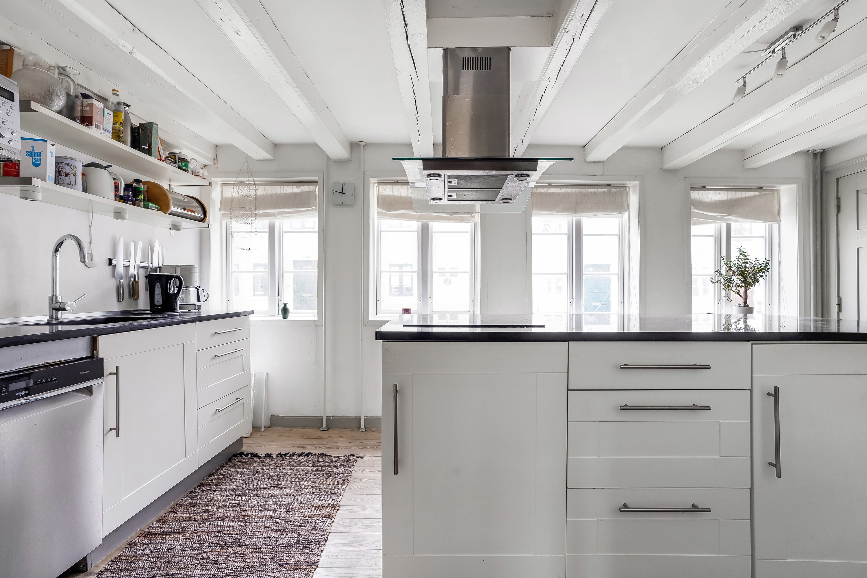 Fremhævet køkken billede i fuldskærmstilstand. Billede af Ramsherred 13, 5000 Odense C