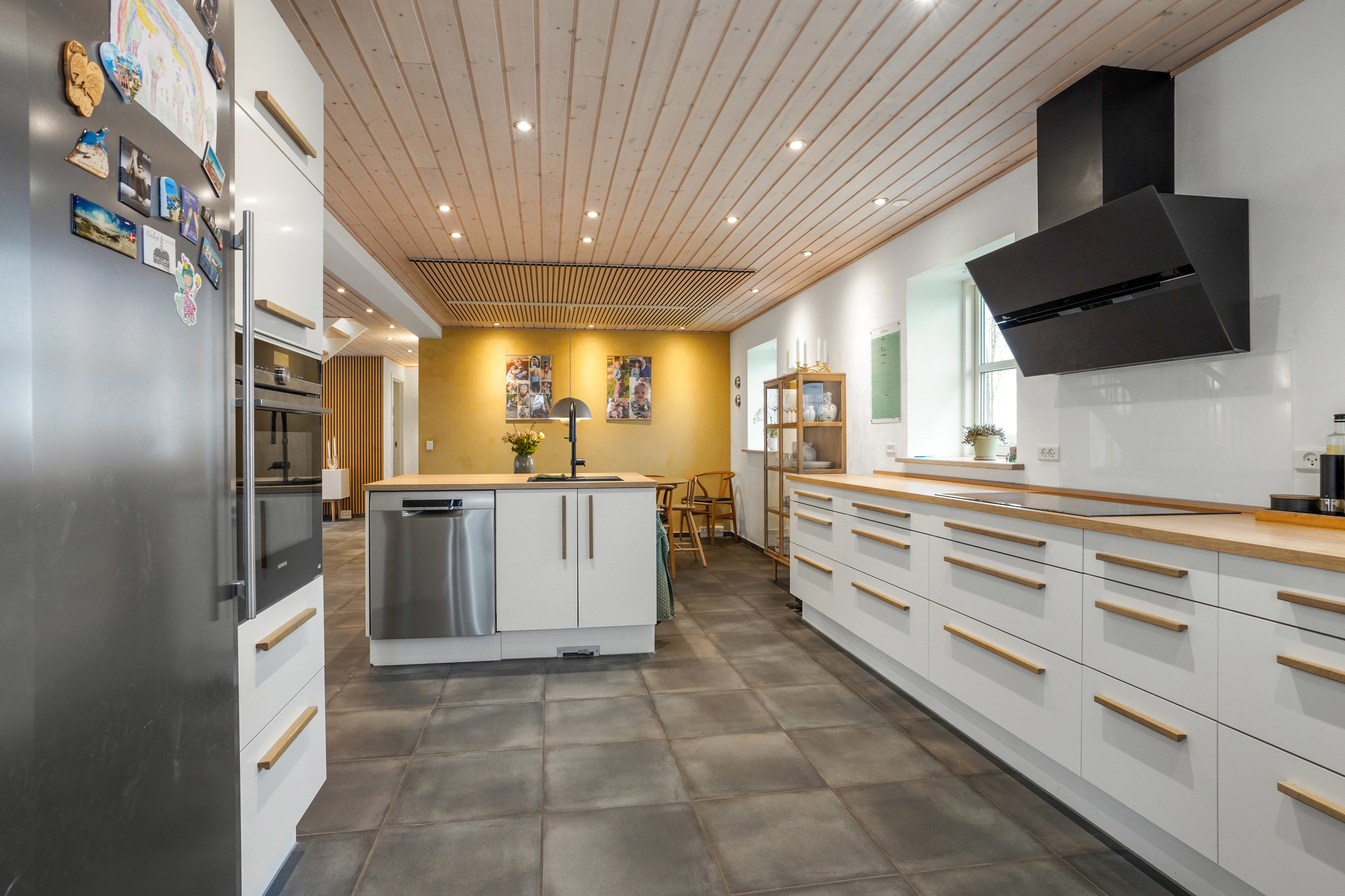 Fremhævet køkken billede i fuldskærmstilstand. Billede af Ådalvej 52, Ildved, 7160 Tørring