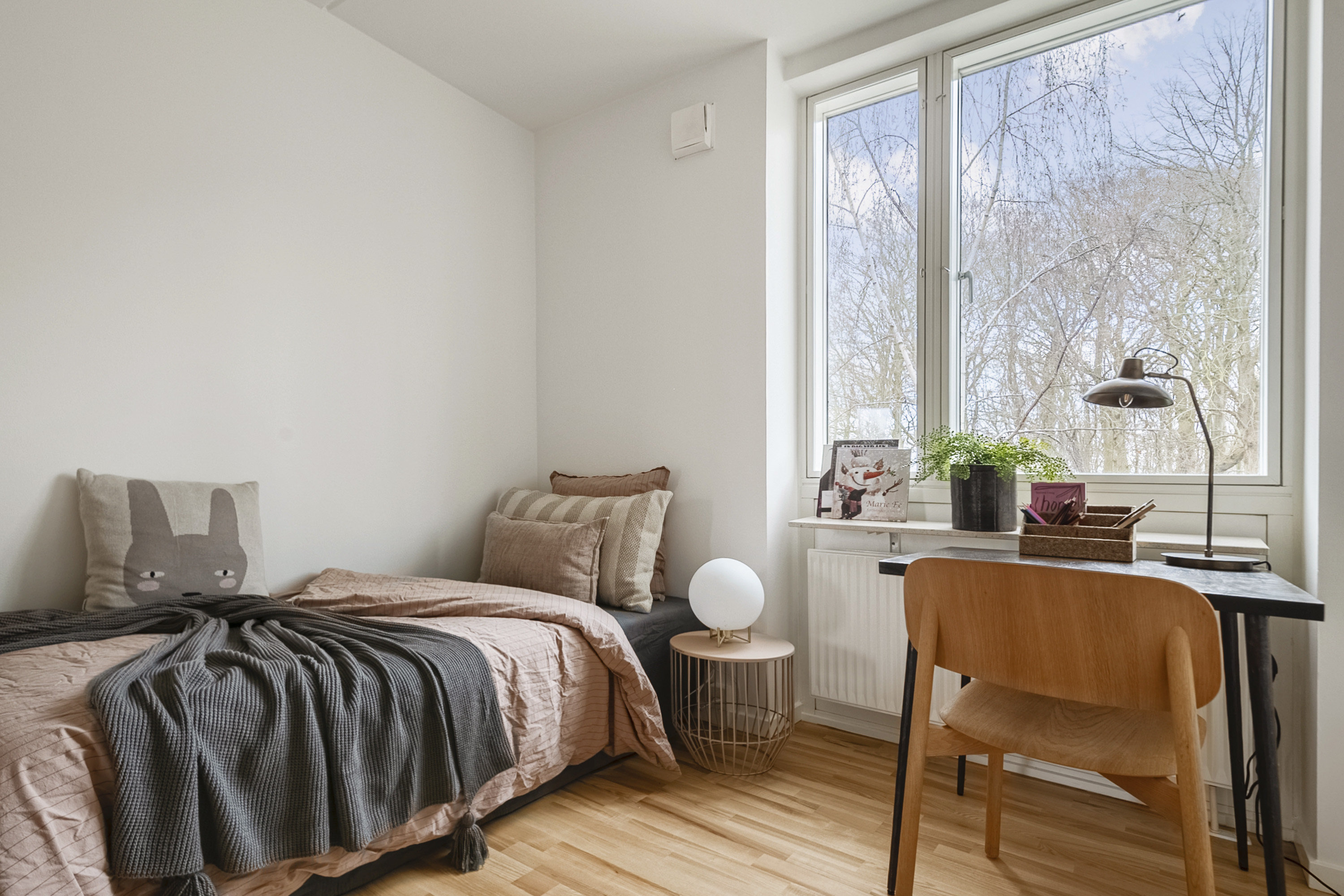 Fremhævet soveværelse billede i fuldskærmstilstand. Billede af Gustav Holms Vej 12, Risvangen, 8200 Aarhus N