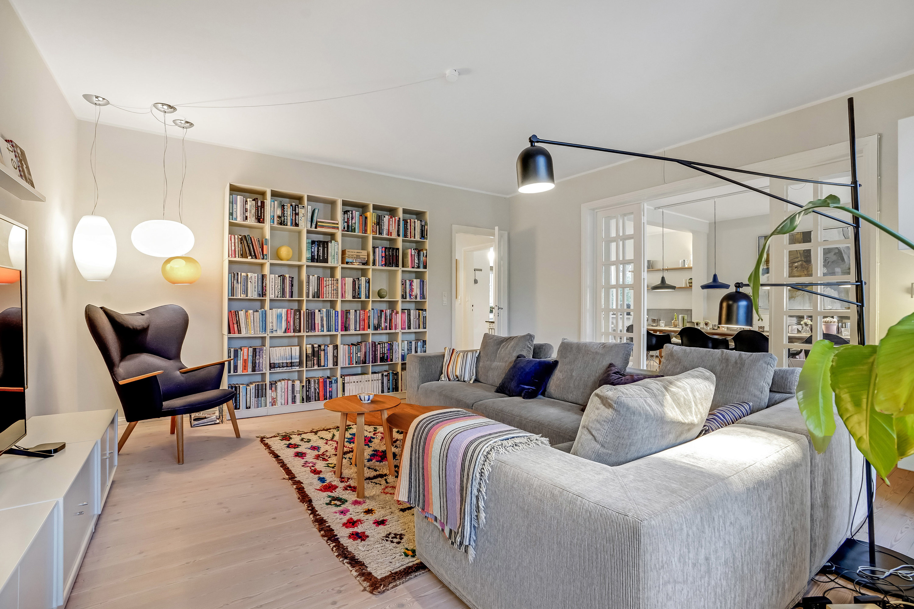 Fremhævet stue billede i fuldskærmstilstand. Billede af Ingemannsvej 24, 5230 Odense M