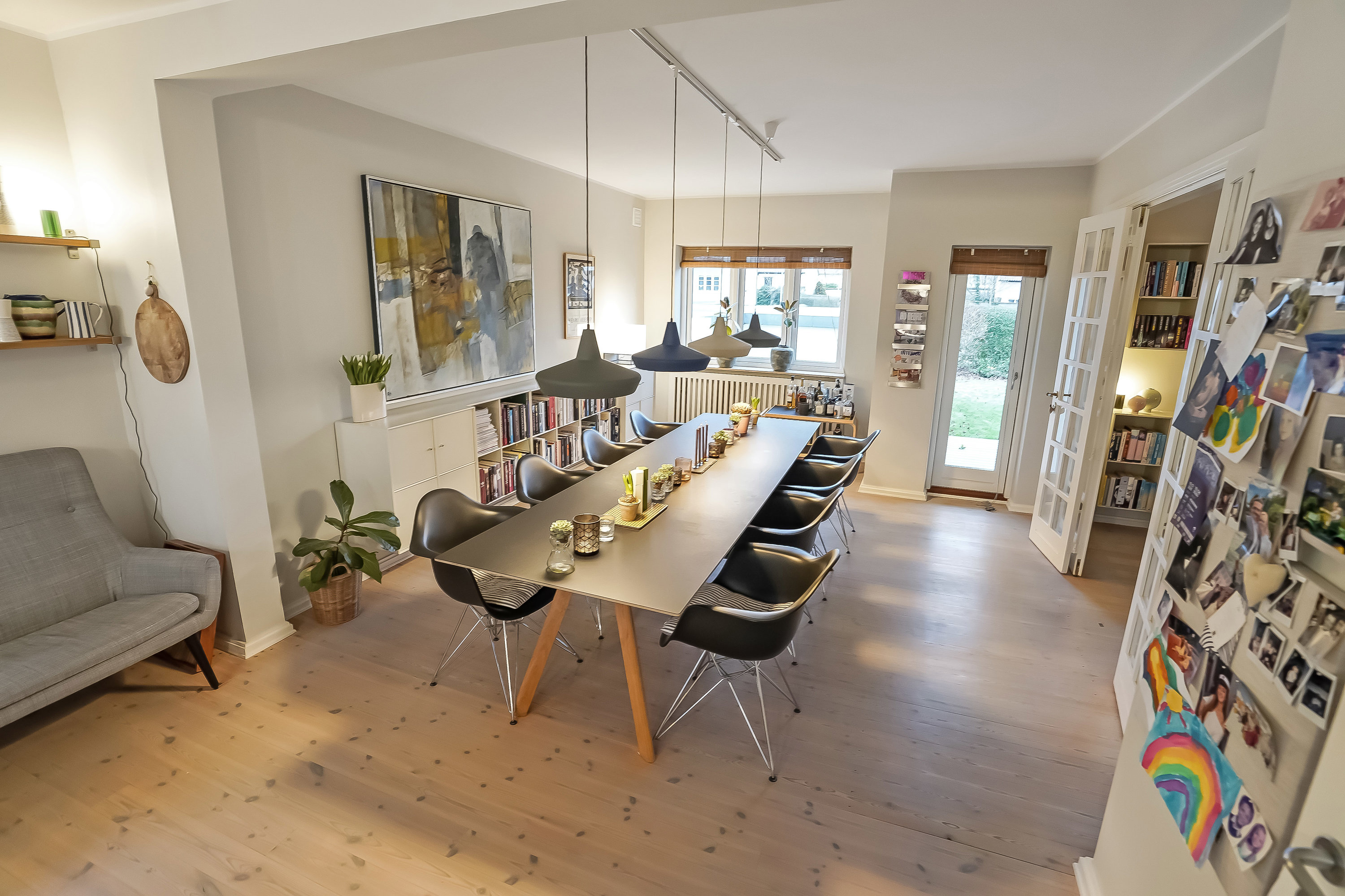 Fremhævet stue billede i fuldskærmstilstand. Billede af Ingemannsvej 24, 5230 Odense M