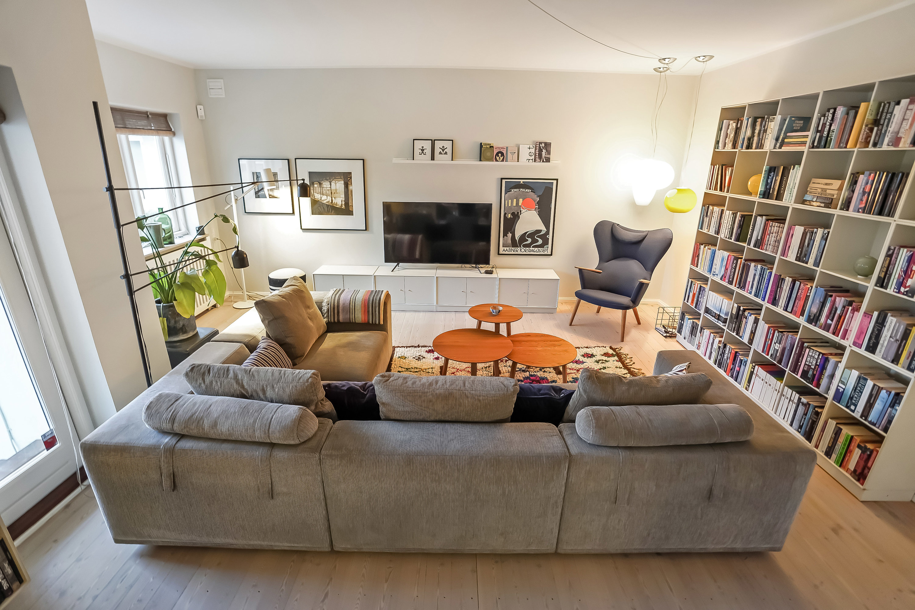 Fremhævet stue billede i fuldskærmstilstand. Billede af Ingemannsvej 24, 5230 Odense M