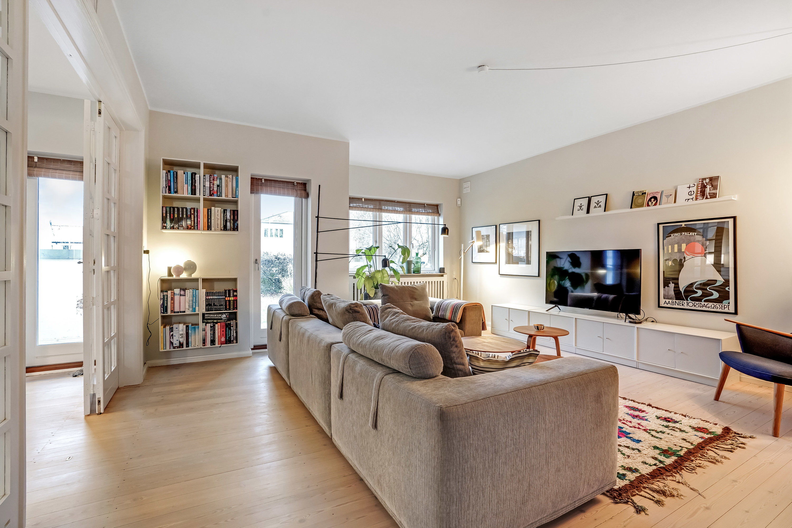 Fremhævet stue billede i fuldskærmstilstand. Billede af Ingemannsvej 24, 5230 Odense M