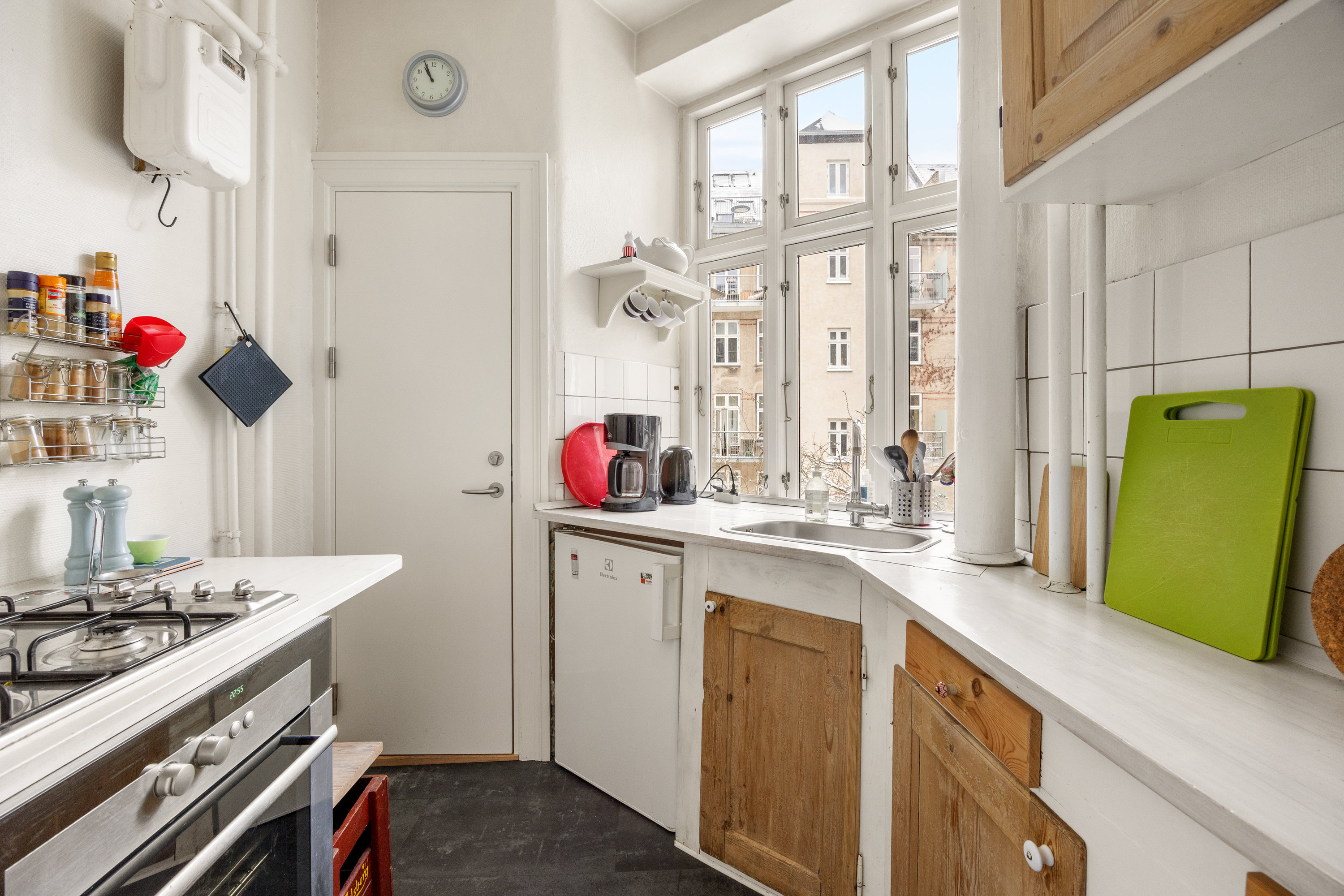 Fremhævet køkken billede i fuldskærmstilstand. Billede af Burmeistersgade 15, 2. th., 1429 København K