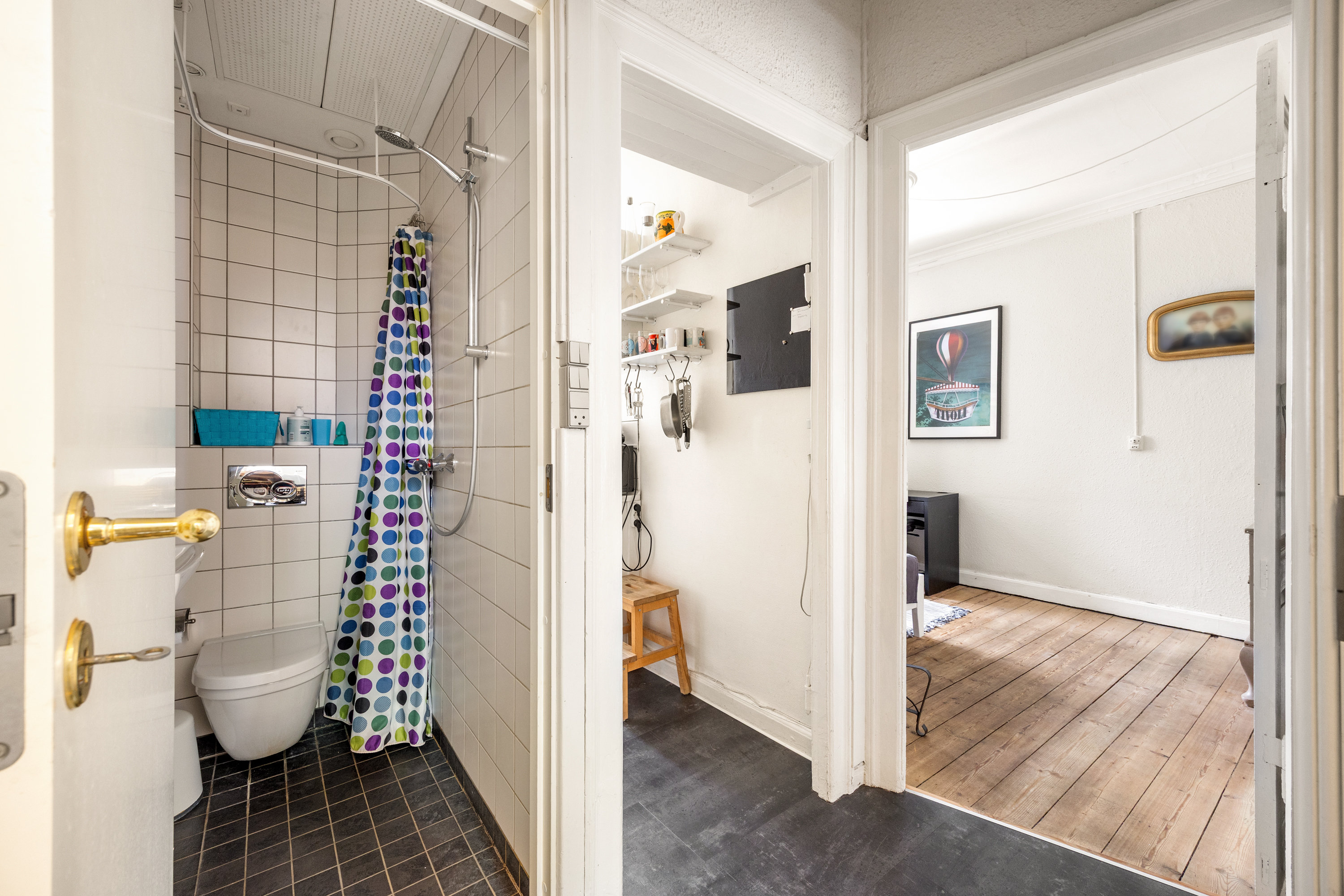 Fremhævet badeværelse billede i fuldskærmstilstand. Billede af Burmeistersgade 15, 2. th., 1429 København K