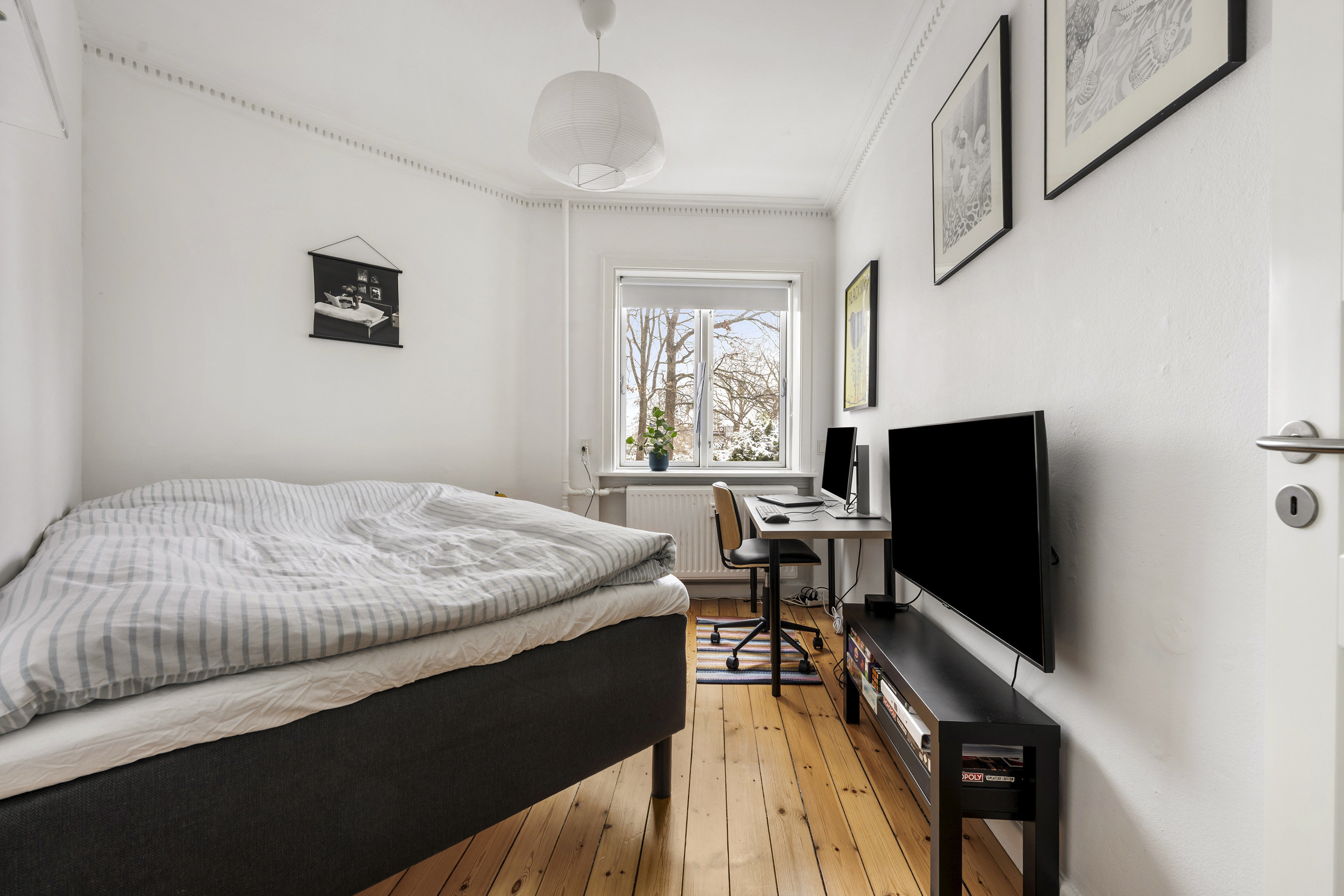 Fremhævet soveværelse billede i fuldskærmstilstand. Billede af Broholms Alle 40, st.. tv., 2920 Charlottenlund