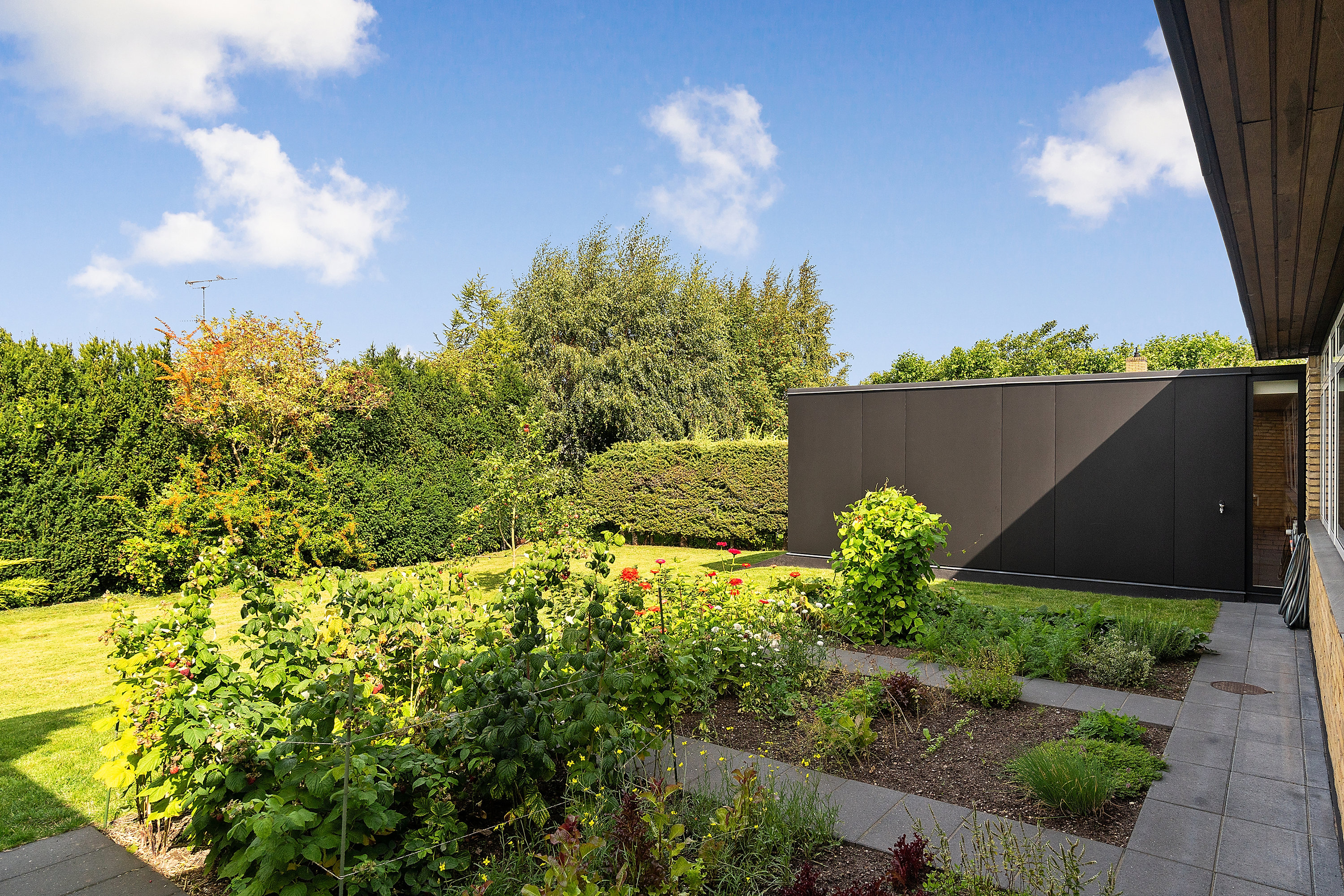 Fremhævet have billede i fuldskærmstilstand. Billede af Hvidegårdsparken 68, 2800 Kongens Lyngby