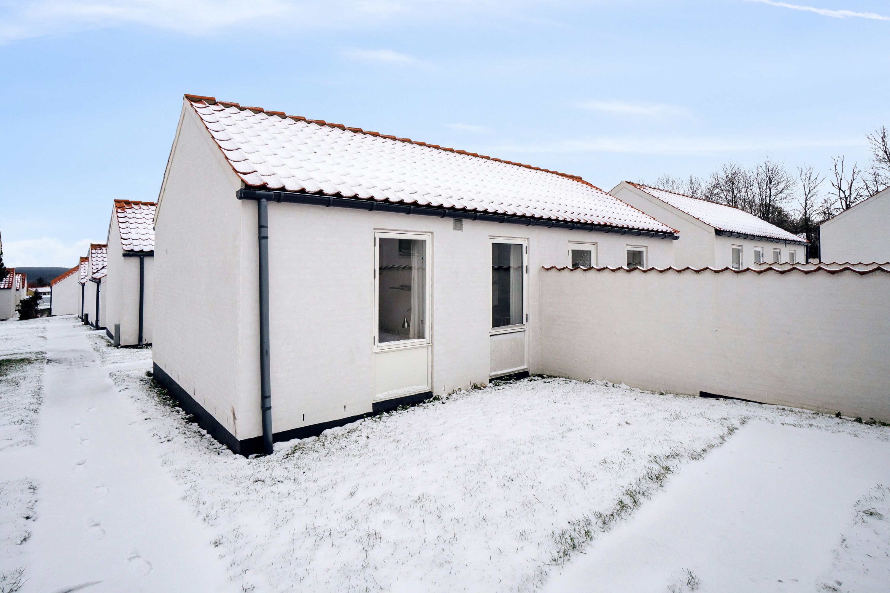 Fritidshus: Set fra vejen på Genvej 4, 80., Allinge, 3770 Allinge