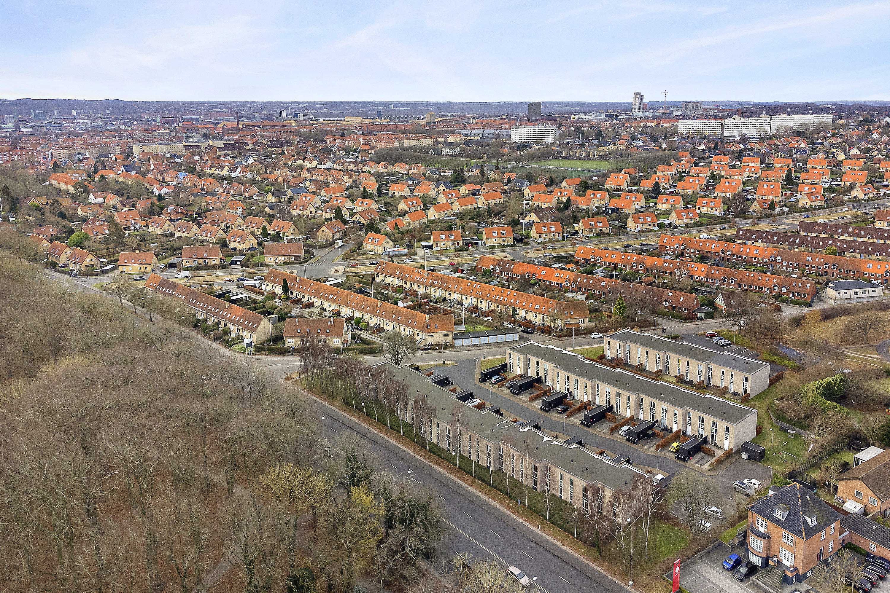 Fremhævet ejendommen billede i fuldskærmstilstand. Billede af Gustav Holms Vej 12, Risvangen, 8200 Aarhus N