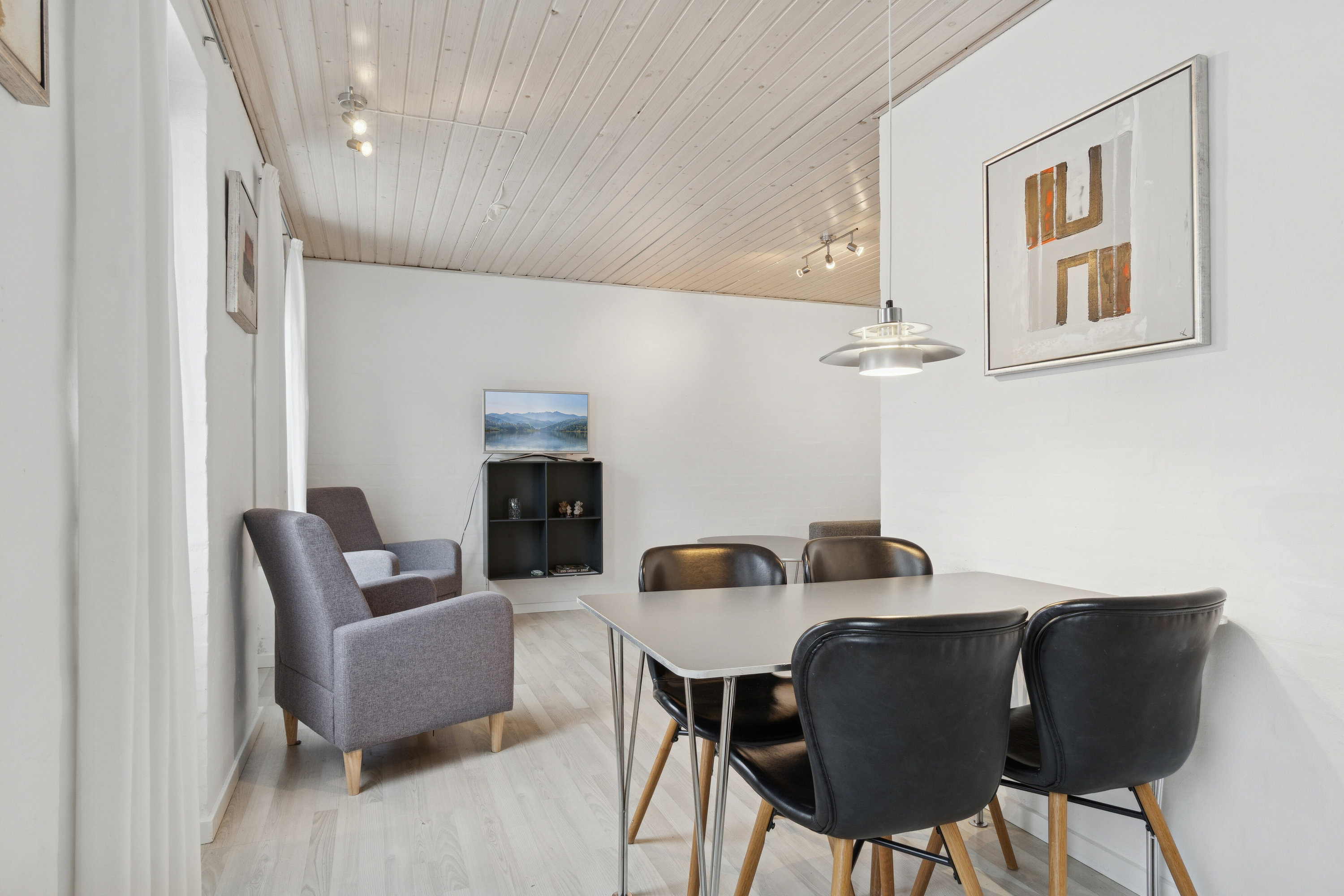 Fremhævet spisestue billede i fuldskærmstilstand. Billede af Genvej 4, 82., 3770 Allinge