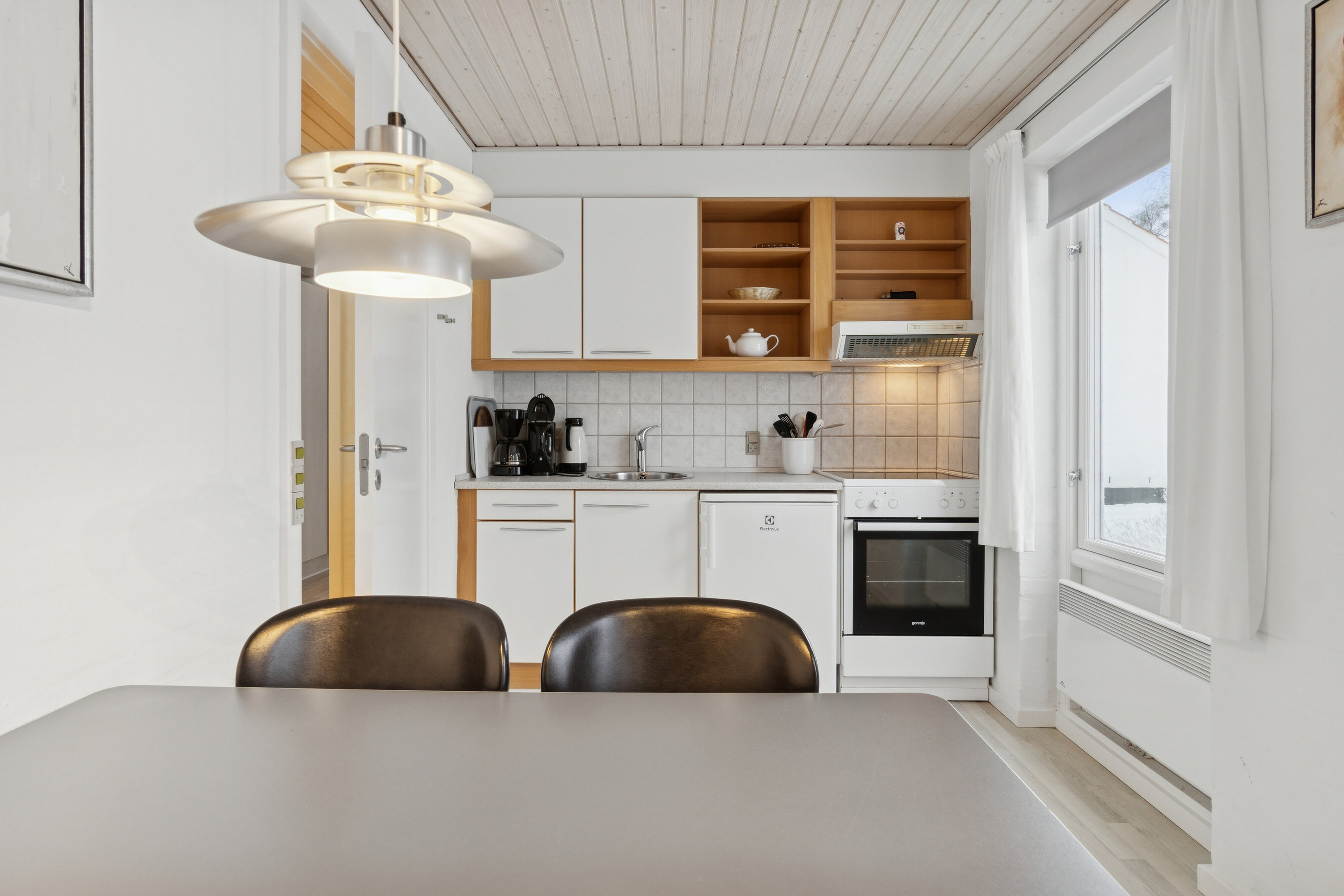 Fremhævet køkken billede i fuldskærmstilstand. Billede af Genvej 4, 82., 3770 Allinge