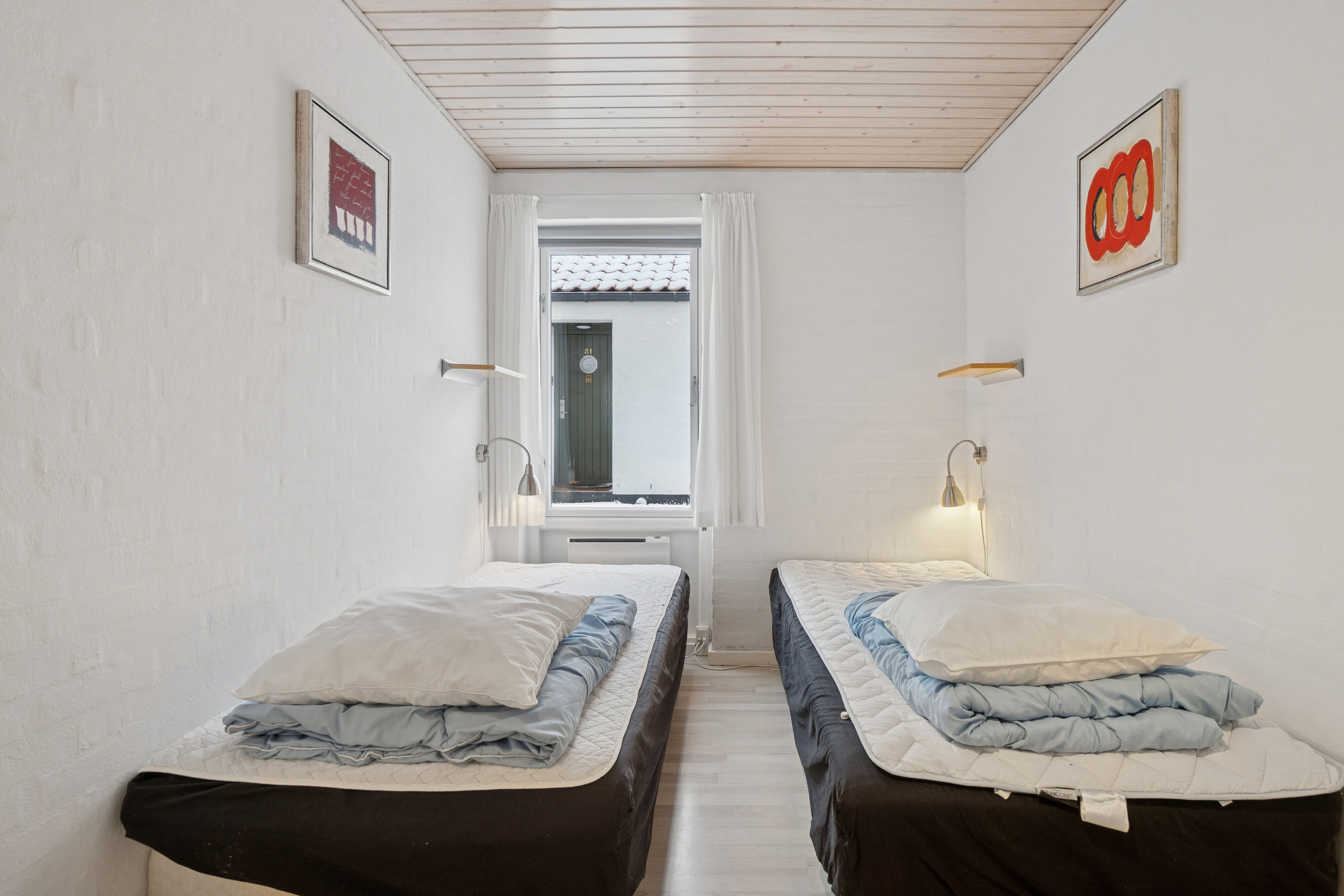 Fremhævet soveværelse billede i fuldskærmstilstand. Billede af Genvej 4, 80., Allinge, 3770 Allinge