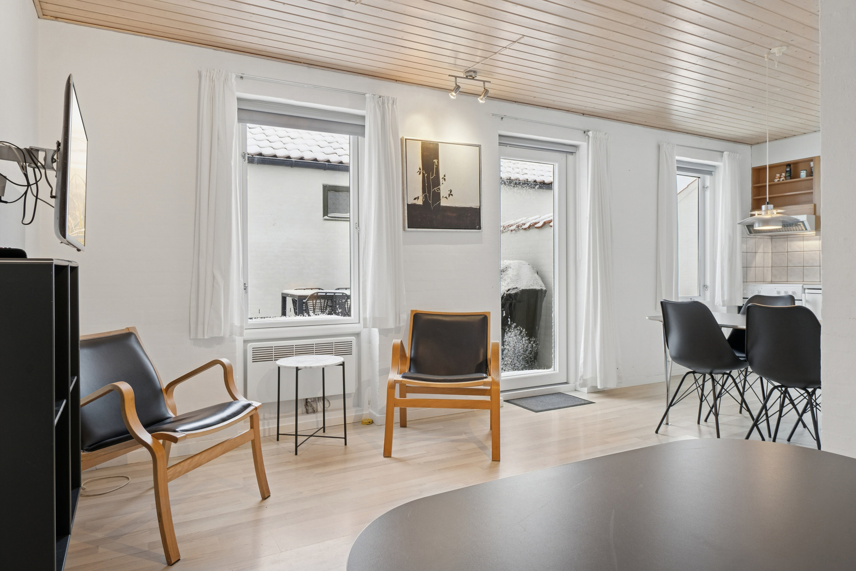 Fremhævet stue billede i fuldskærmstilstand. Billede af Genvej 4, 80., Allinge, 3770 Allinge