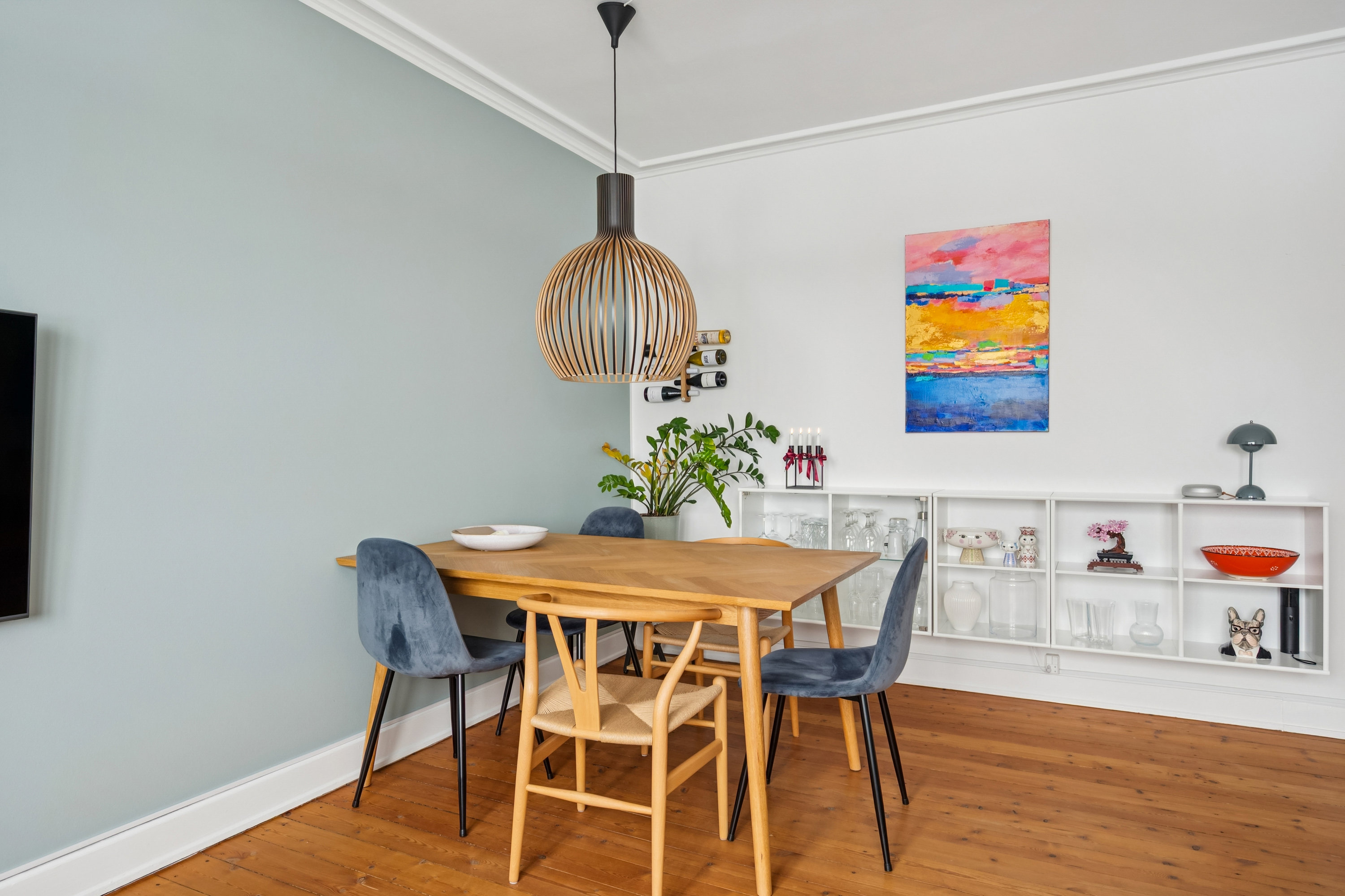 Fremhævet stue billede i fuldskærmstilstand. Billede af Duevej 46, 3. tv., 2000 Frederiksberg