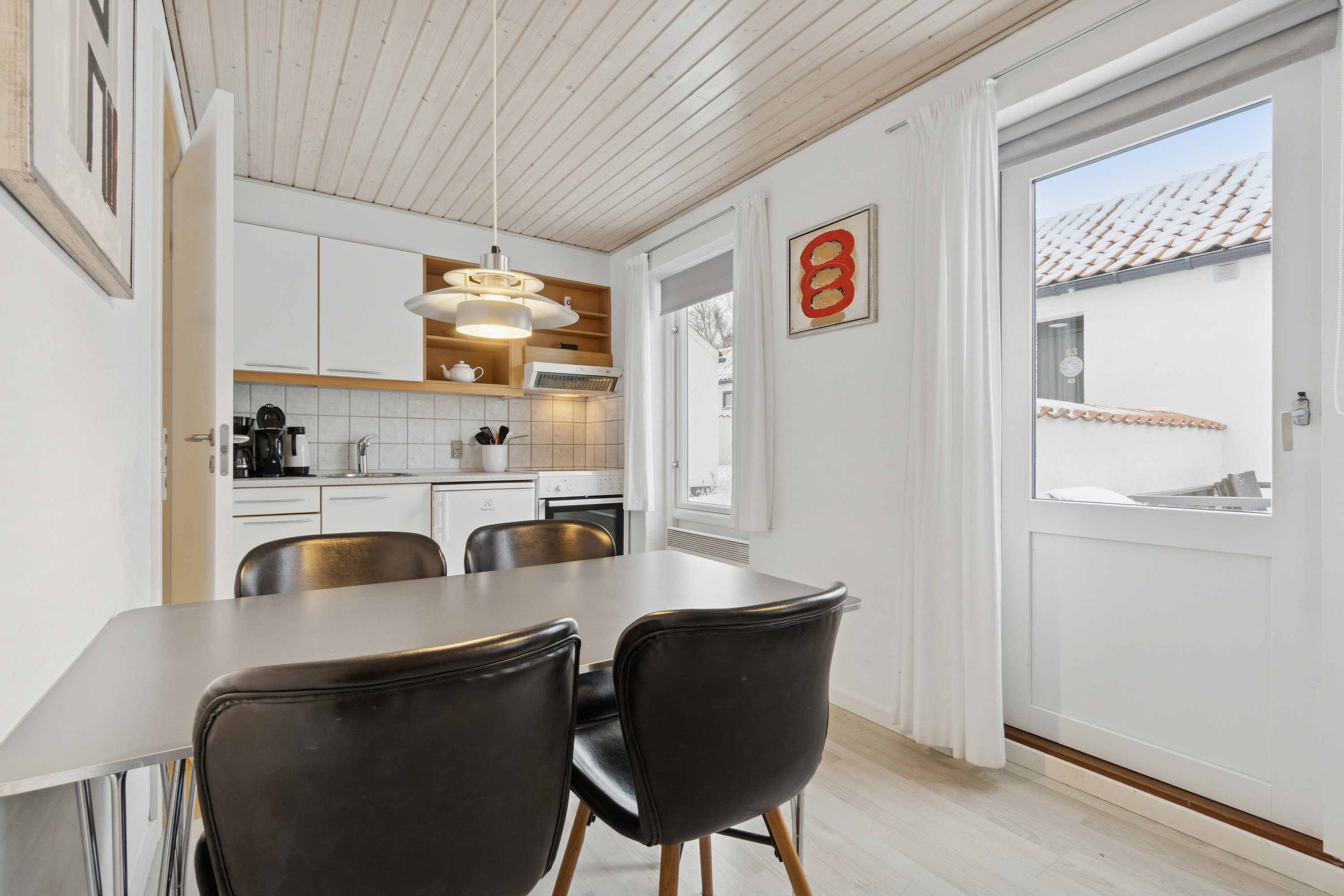 Fremhævet spisestue billede i fuldskærmstilstand. Billede af Genvej 4, 82., 3770 Allinge