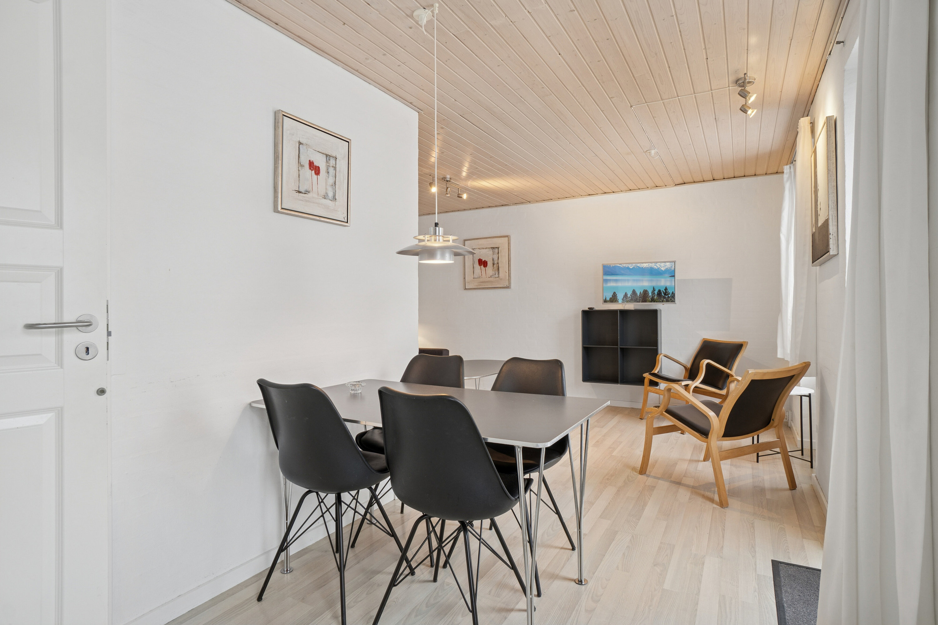 Fremhævet spisestue billede i fuldskærmstilstand. Billede af Genvej 4, 80., Allinge, 3770 Allinge