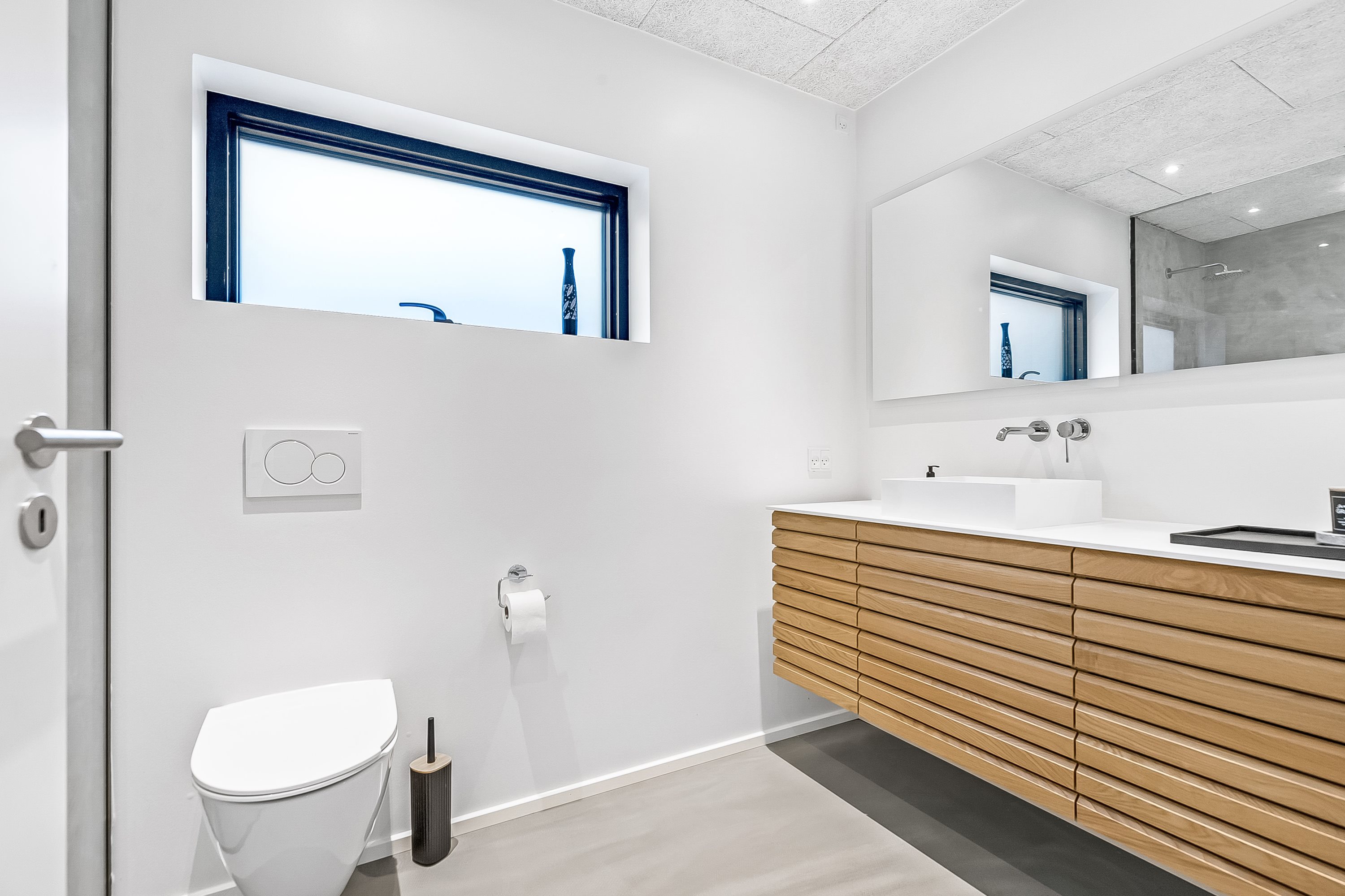 Fremhævet badeværelse billede i fuldskærmstilstand. Billede af Alleen 5, Vester Nebel, 6040 Egtved