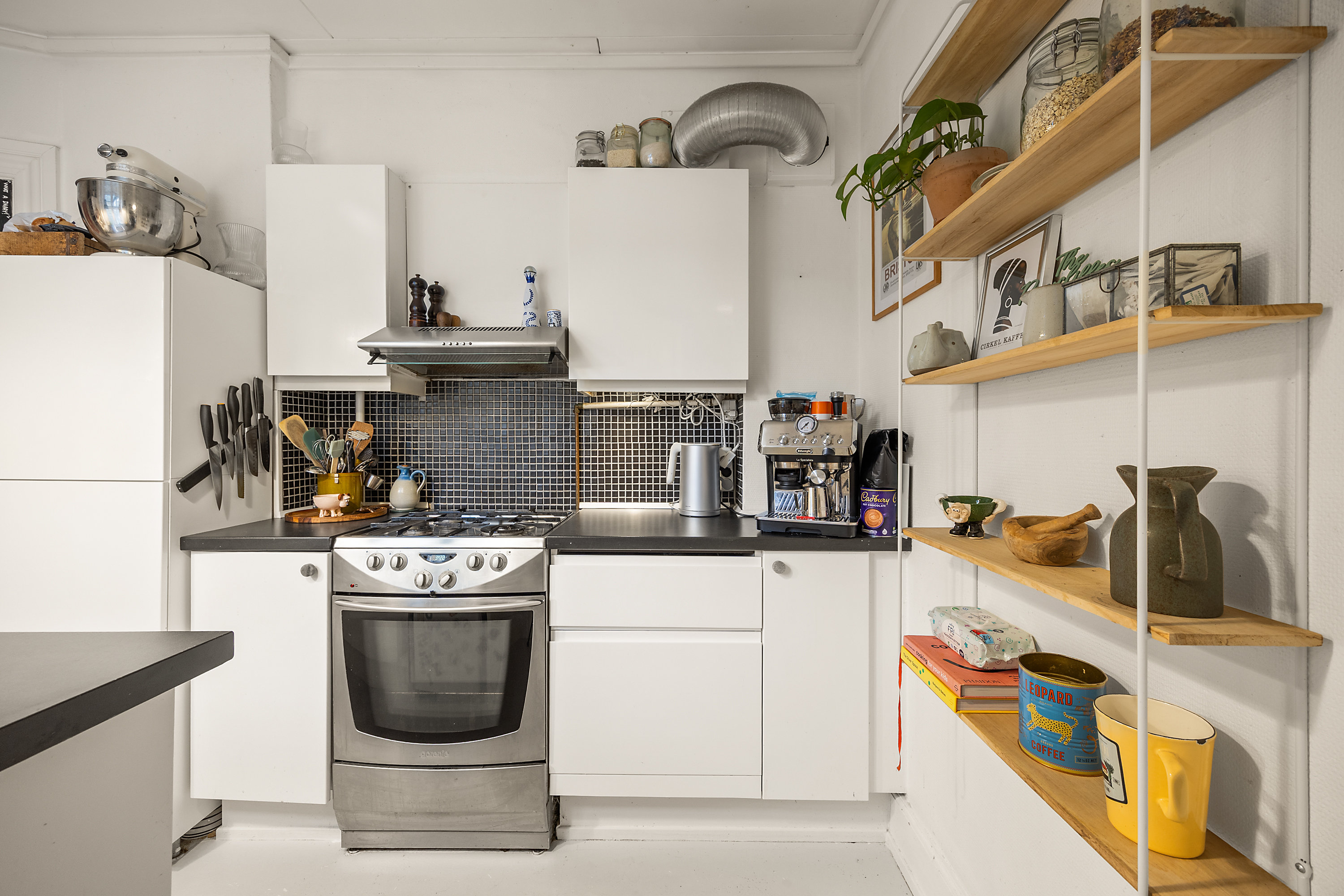 Fremhævet køkken billede i fuldskærmstilstand. Billede af Broagergade 4, 4. tv., 1672 København V