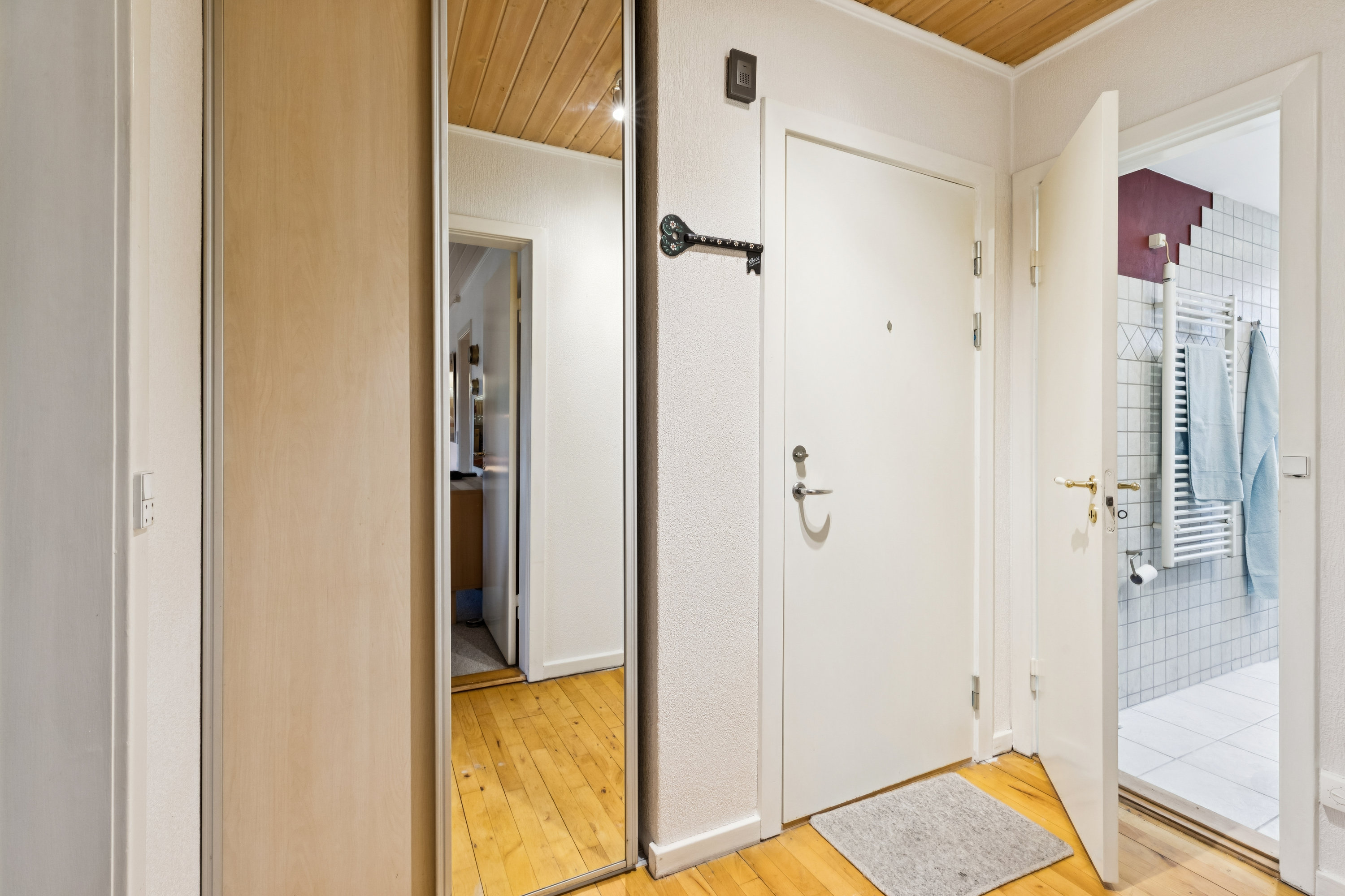 Fremhævet gang billede i fuldskærmstilstand. Billede af Hedekæret 32, st.. tv., 2640 Hedehusene