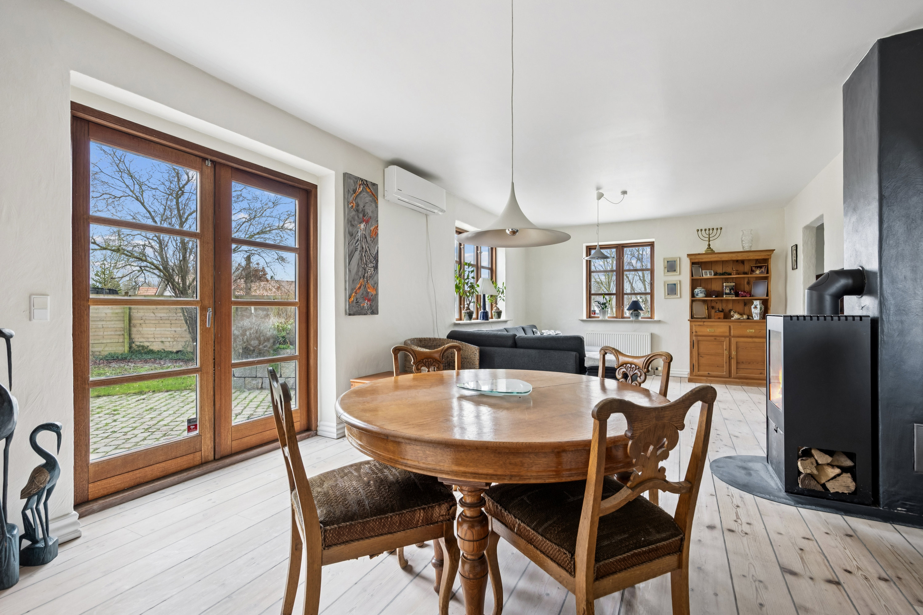 Fremhævet stue billede i fuldskærmstilstand. Billede af Ringstedvej 200, Lellinge, 4600 Køge