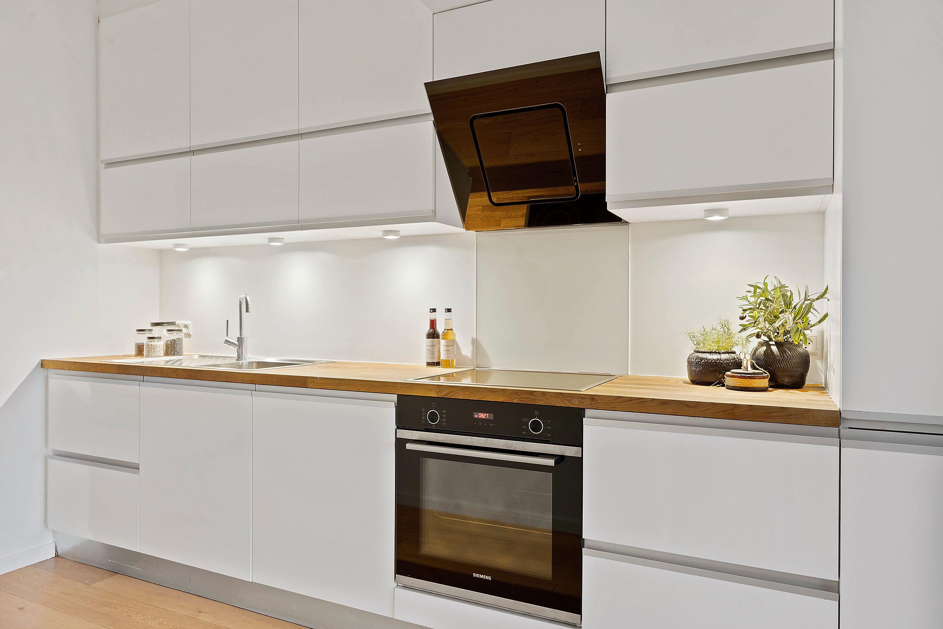 Fremhævet køkken billede i fuldskærmstilstand. Billede af Pilehøj 6D, 1. th., 3460 Birkerød